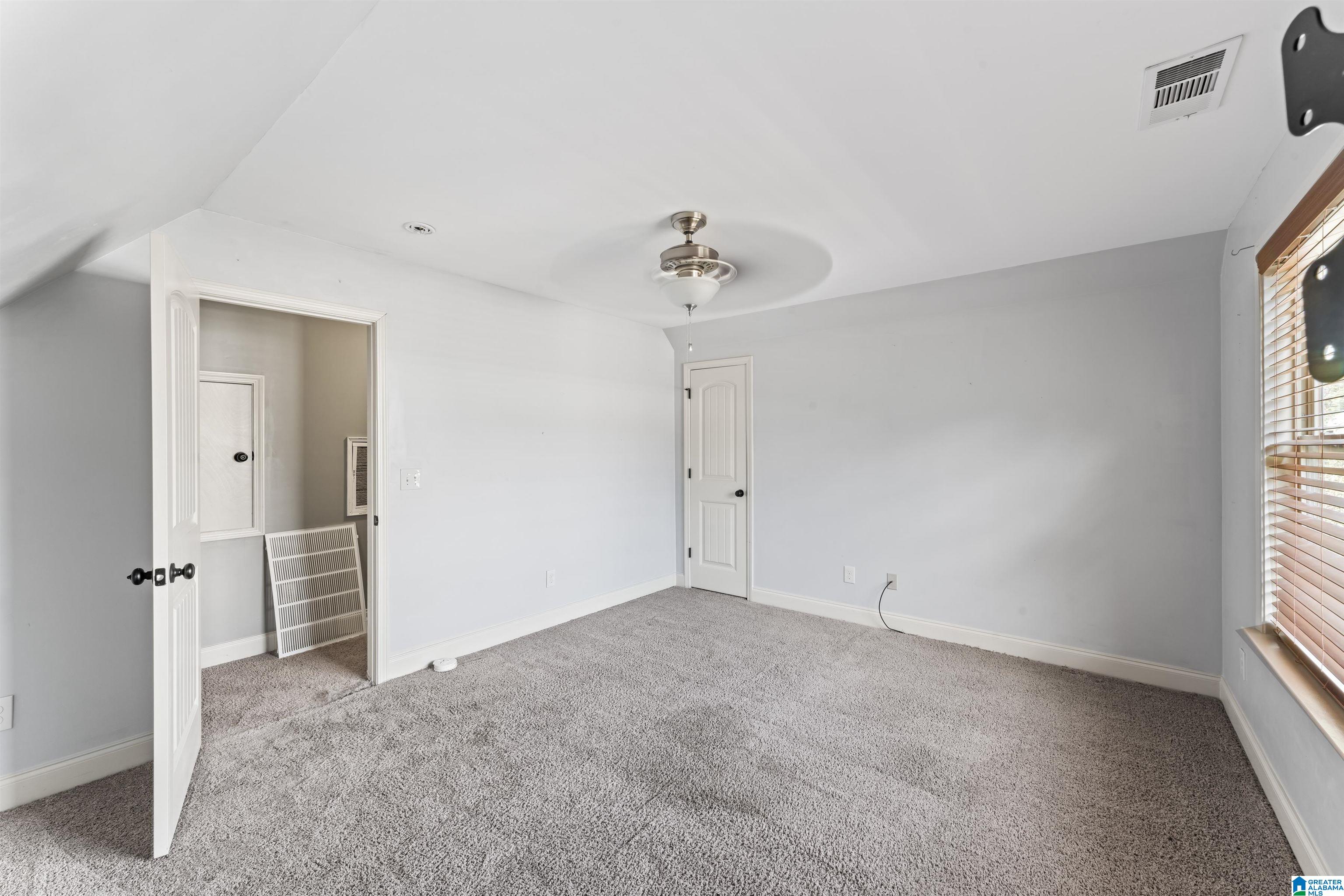 9205 JARDIN CIRCLE