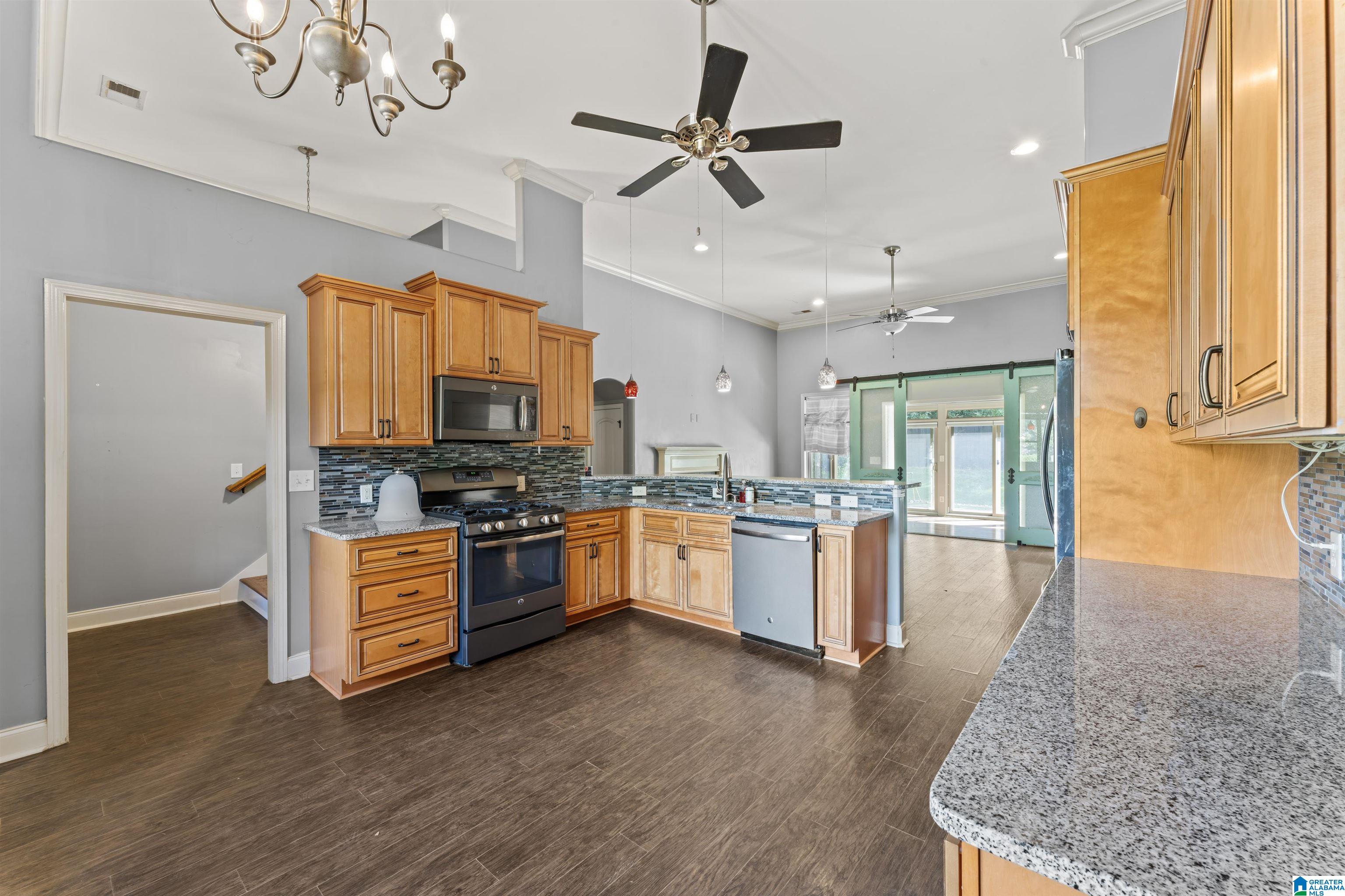 9205 JARDIN CIRCLE