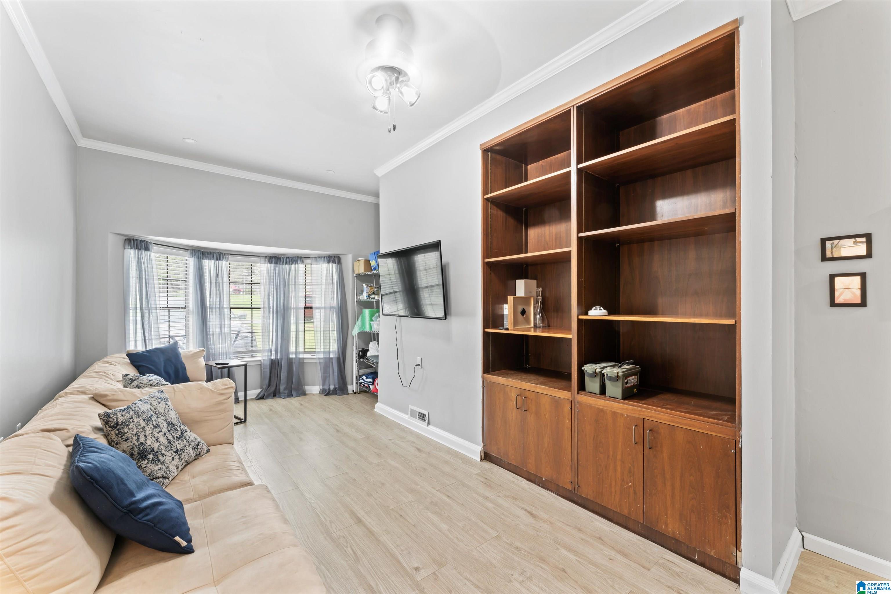 2069 PHILLIPS CIRCLE