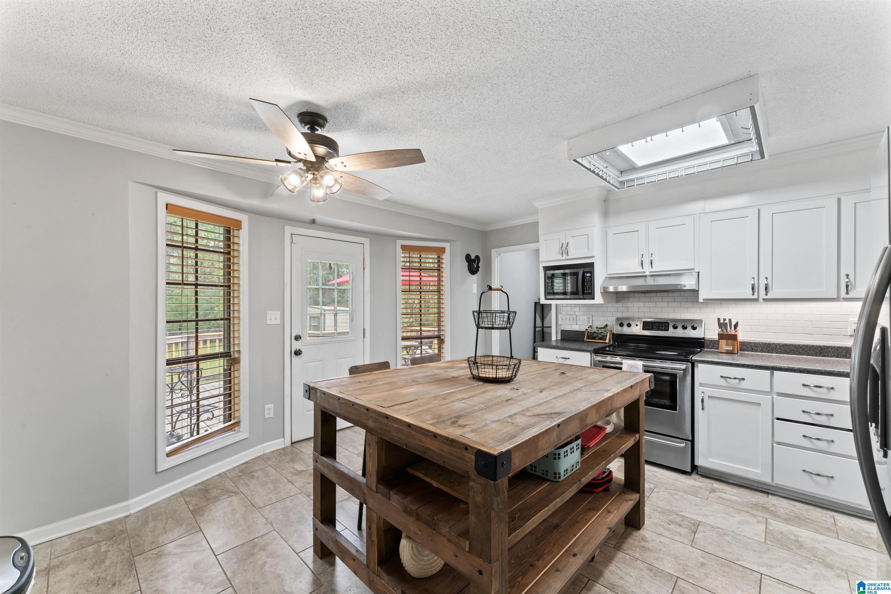 2069 PHILLIPS CIRCLE