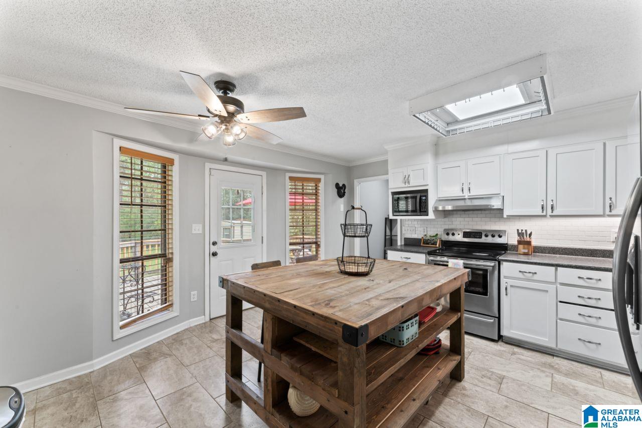 2069 PHILLIPS CIRCLE