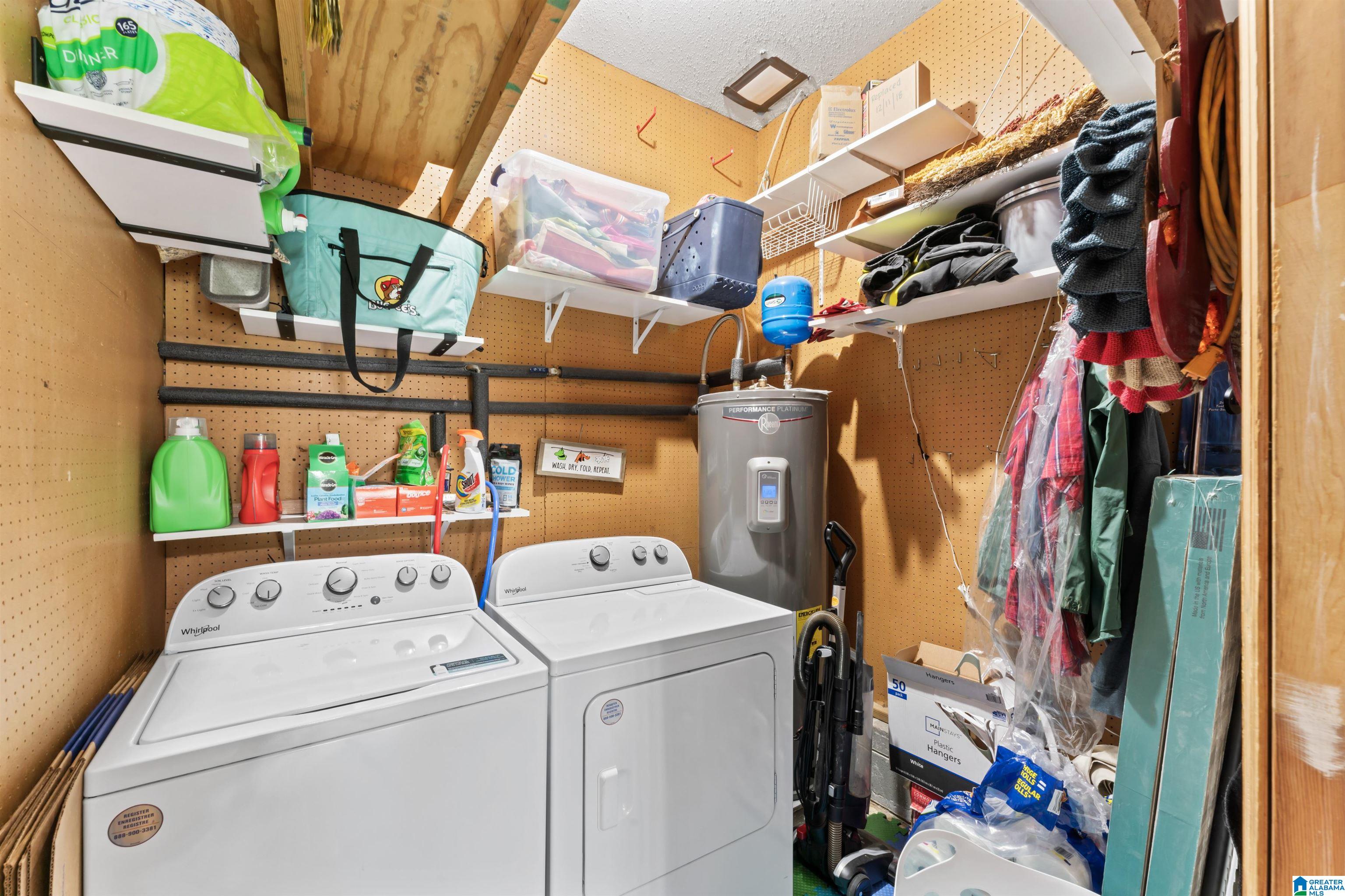 2069 PHILLIPS CIRCLE