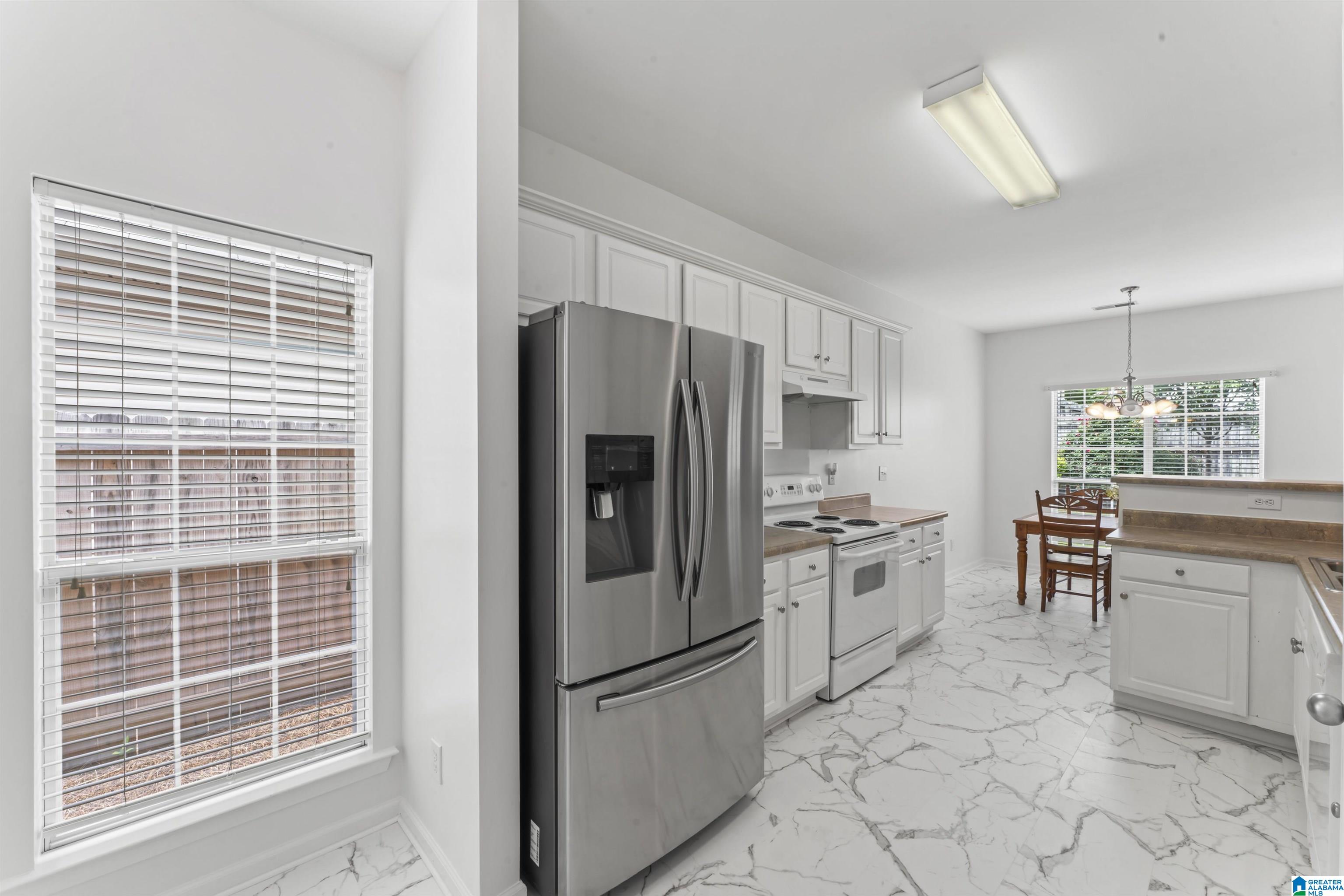 1070 WINDSOR PARKWAY