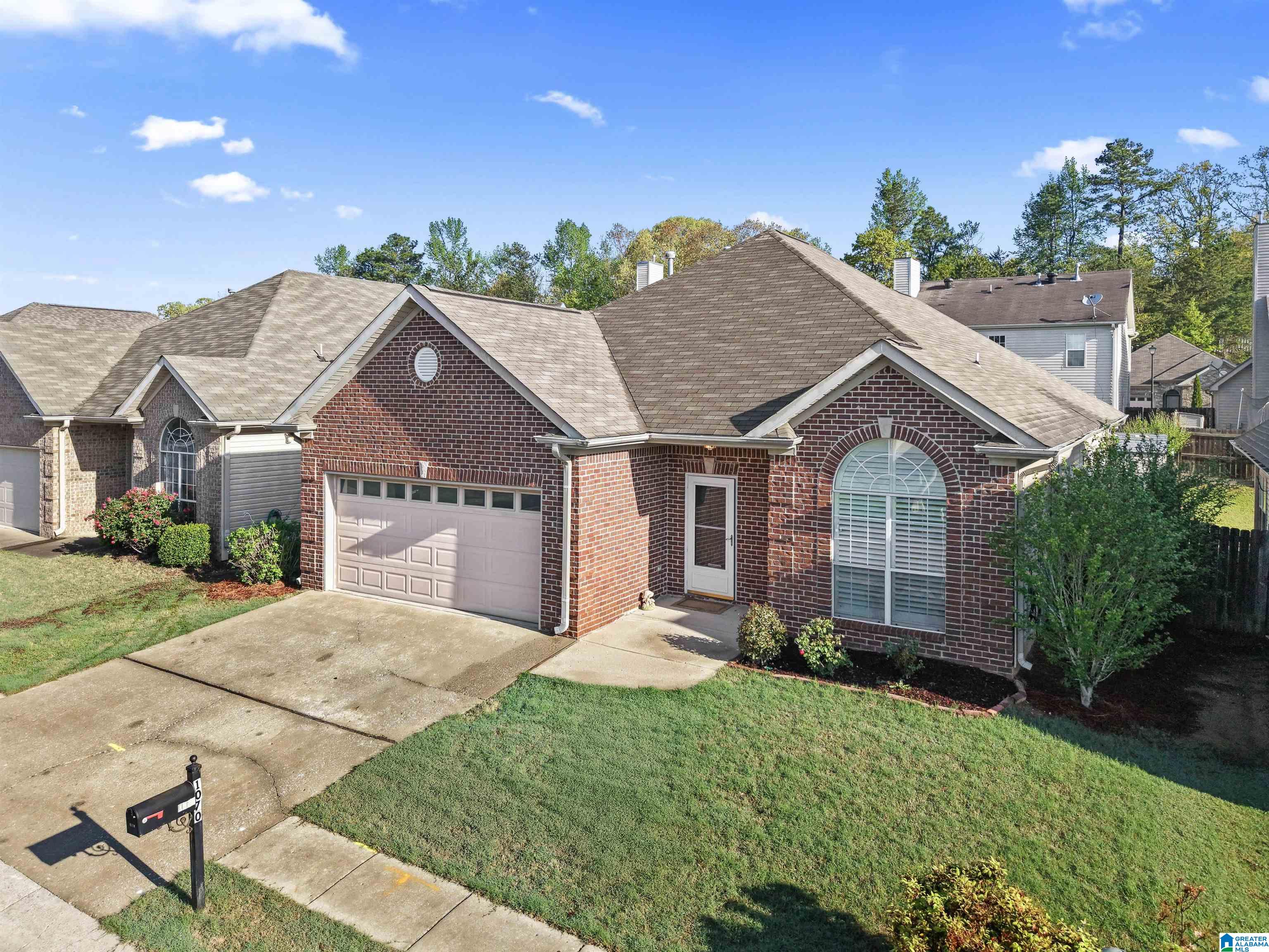 1070 WINDSOR PARKWAY