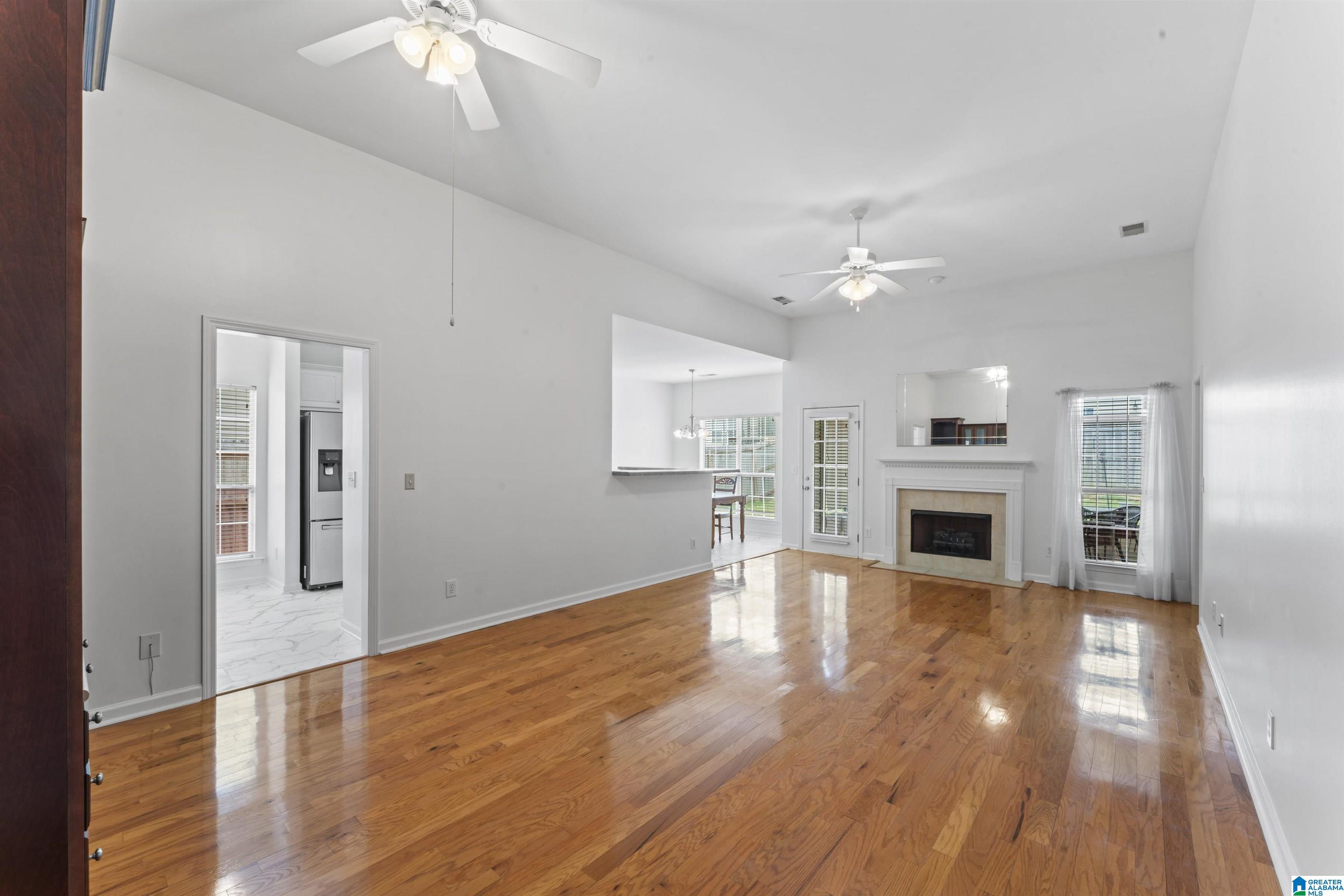 1070 WINDSOR PARKWAY