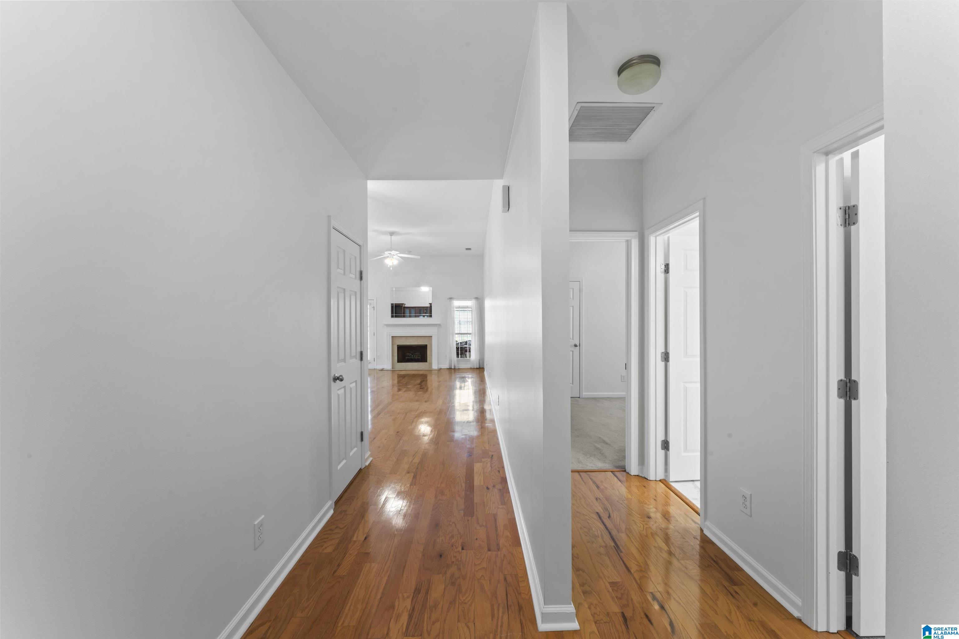 1070 WINDSOR PARKWAY