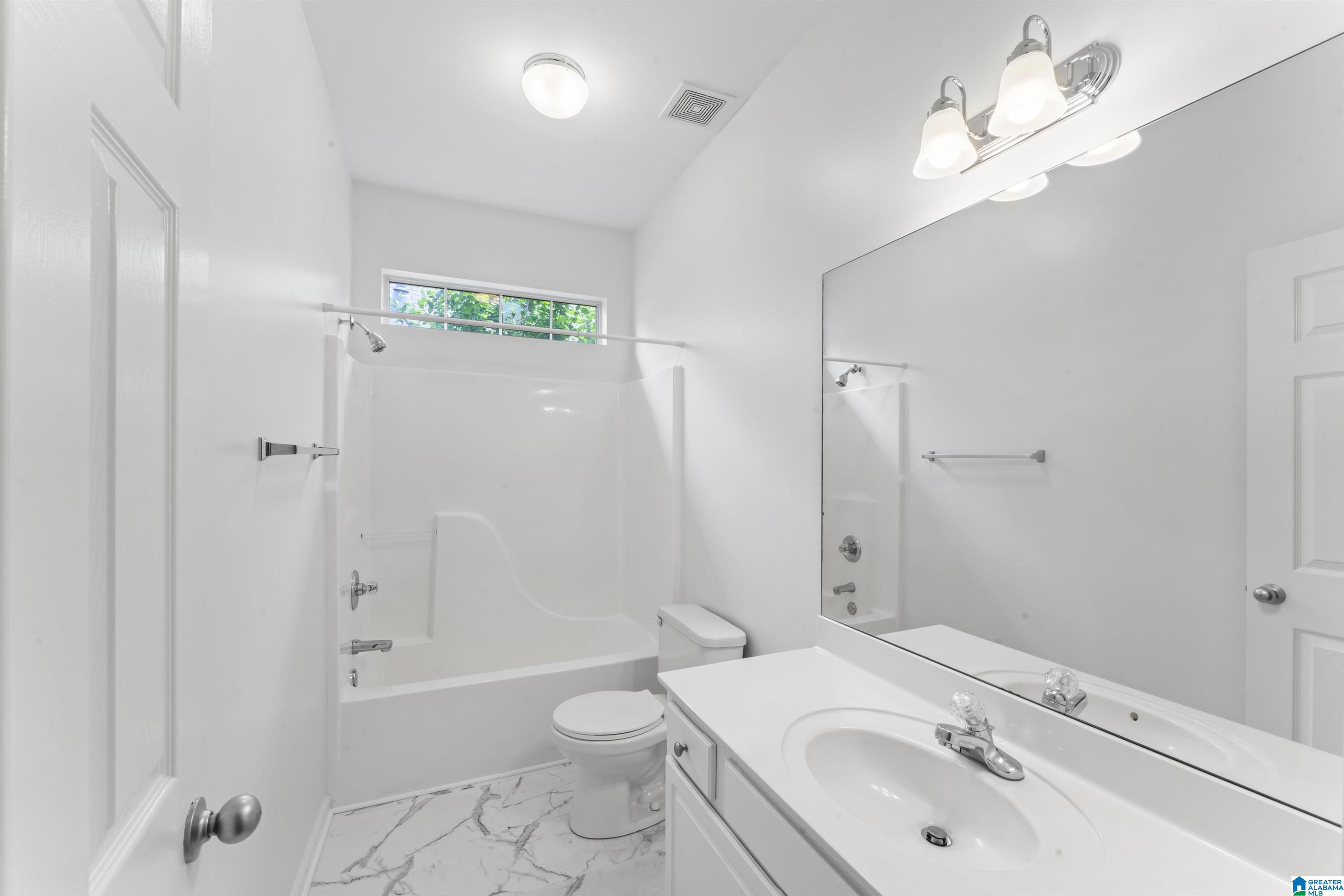 1070 WINDSOR PARKWAY