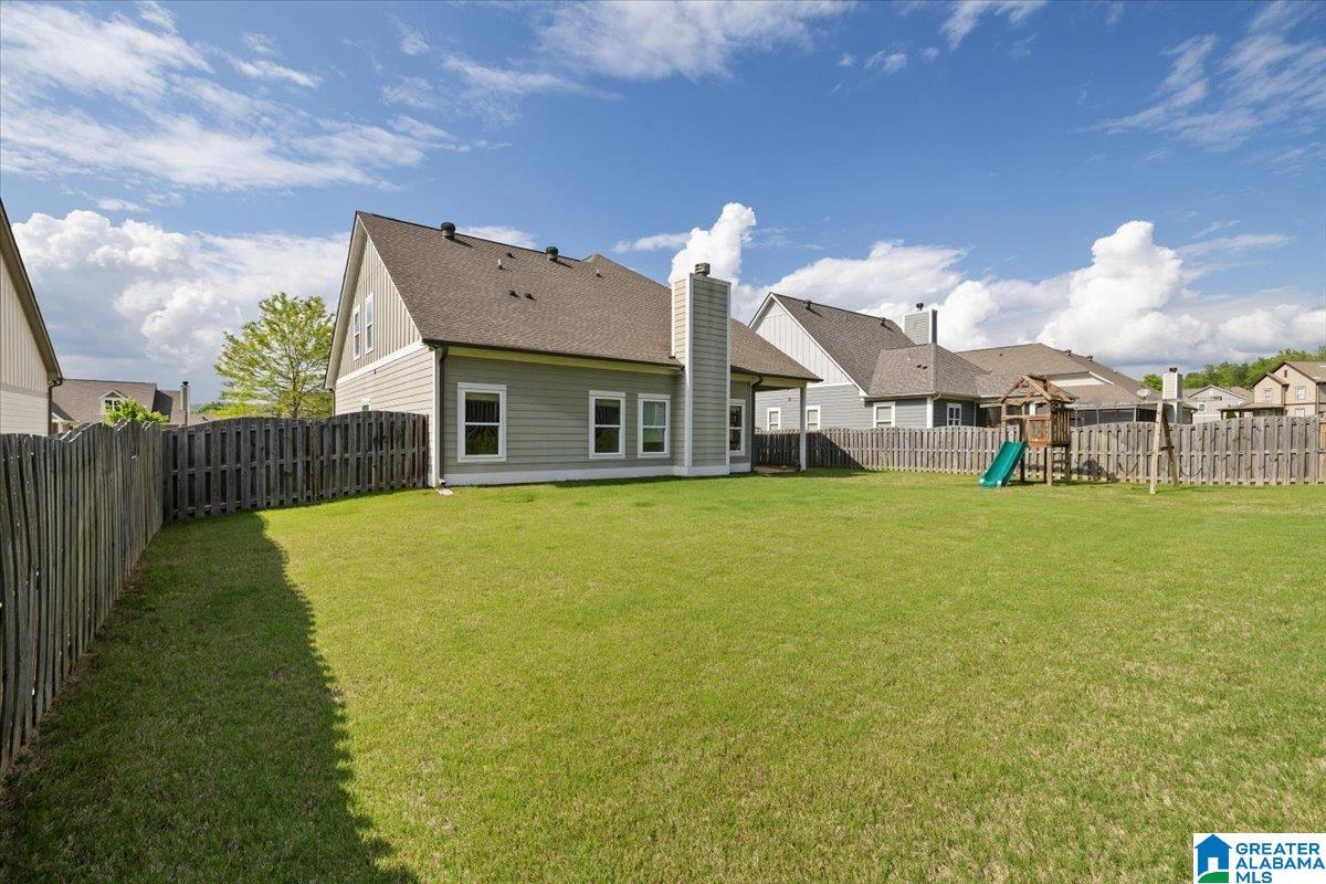 7007 LAVENDER COURT