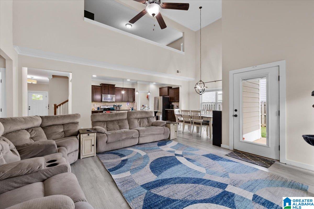 7007 LAVENDER COURT
