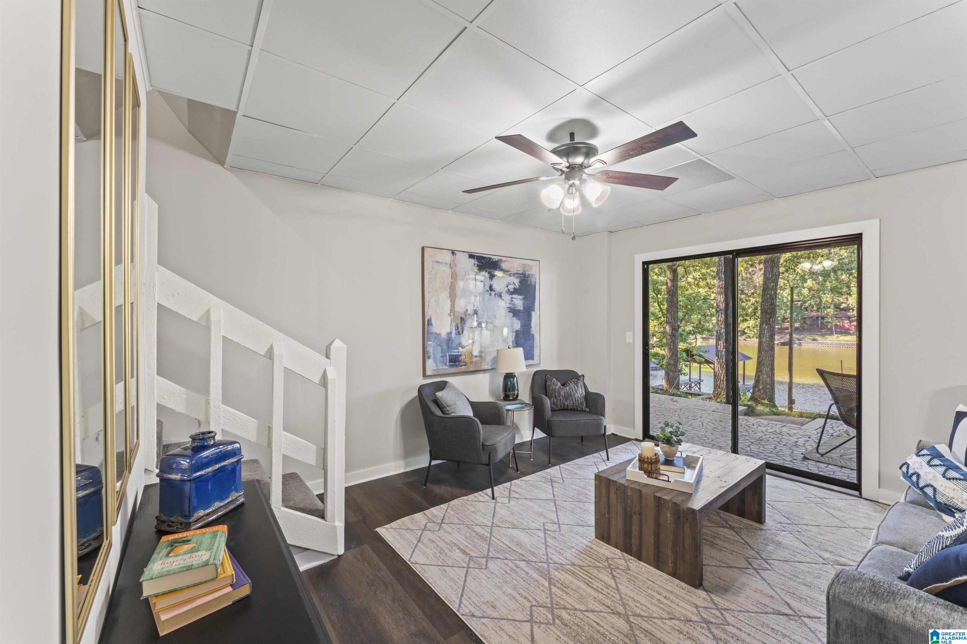 560 WATER OAK LANE