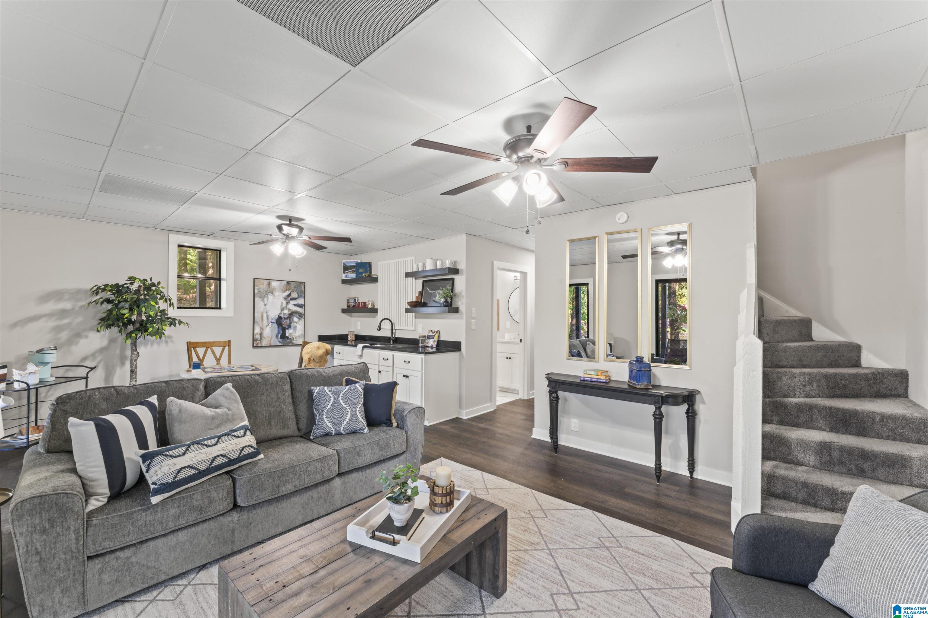 560 WATER OAK LANE