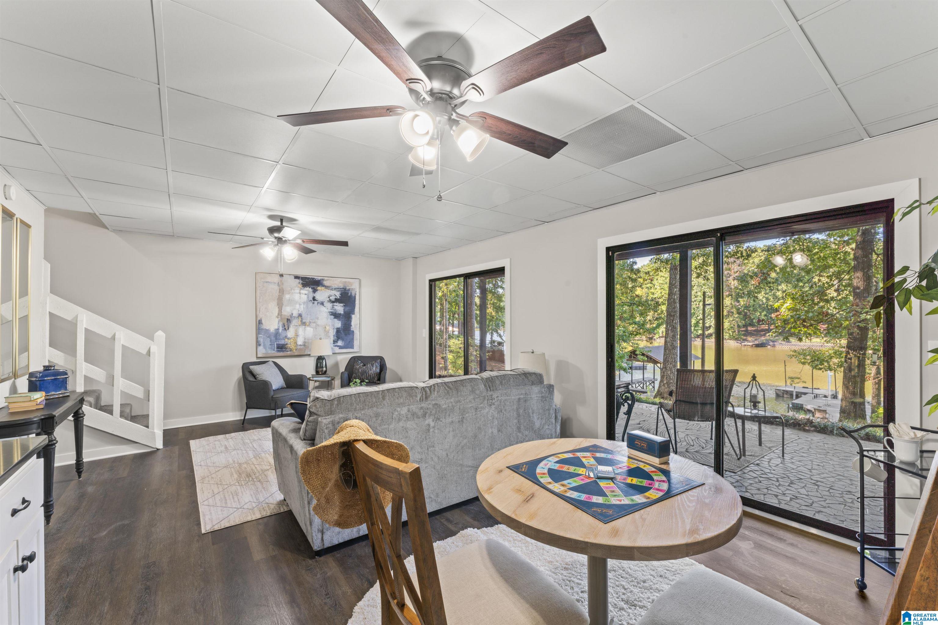 560 WATER OAK LANE