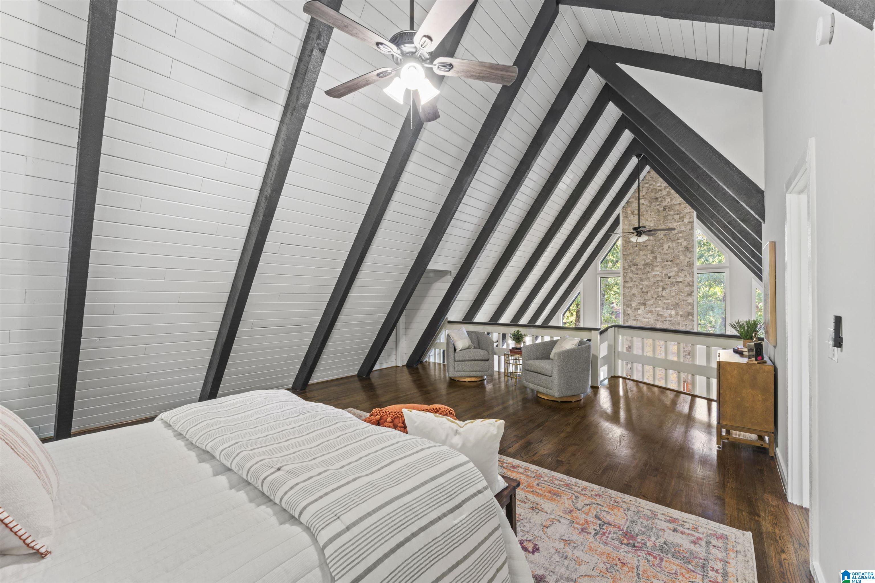 560 WATER OAK LANE