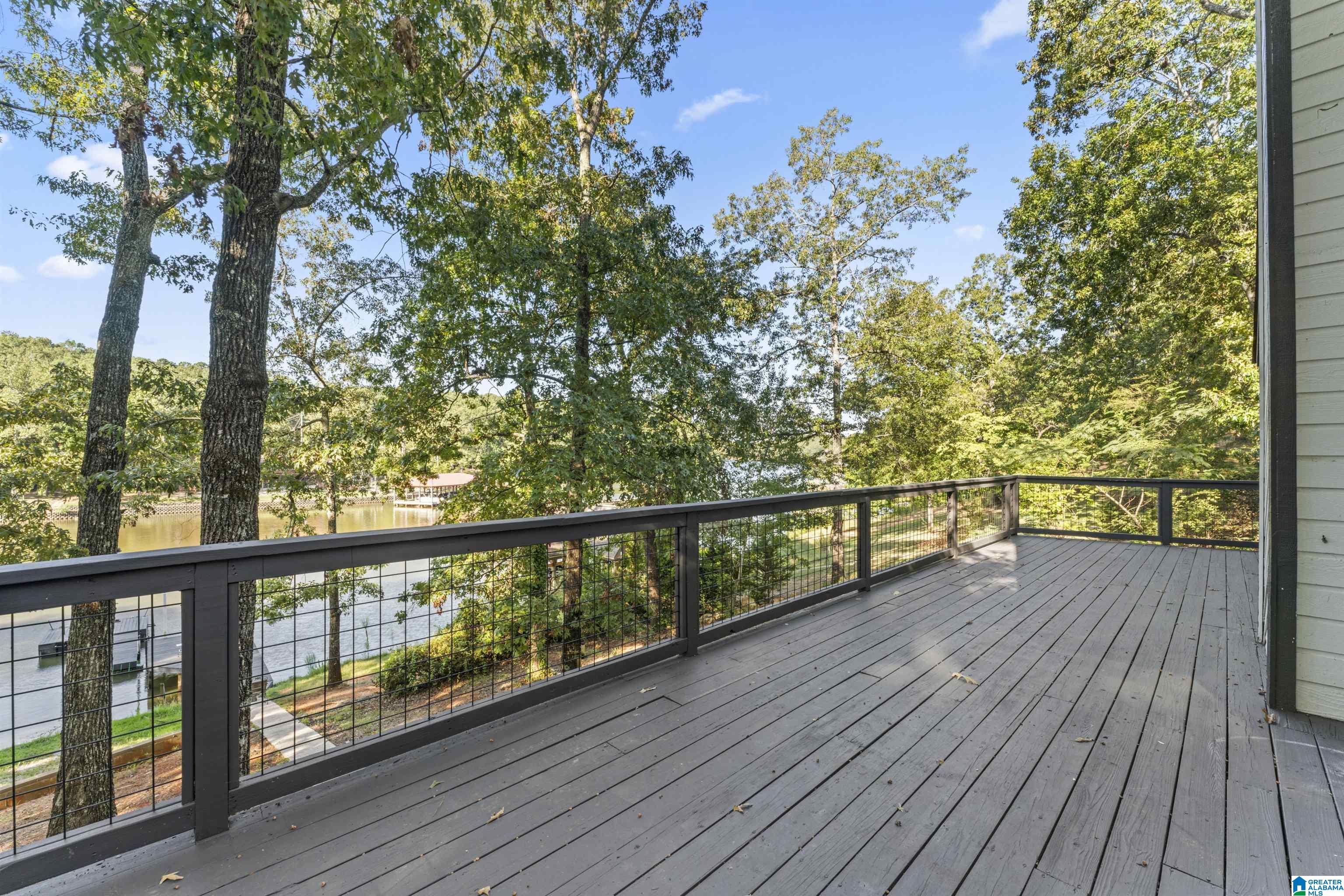 560 WATER OAK LANE
