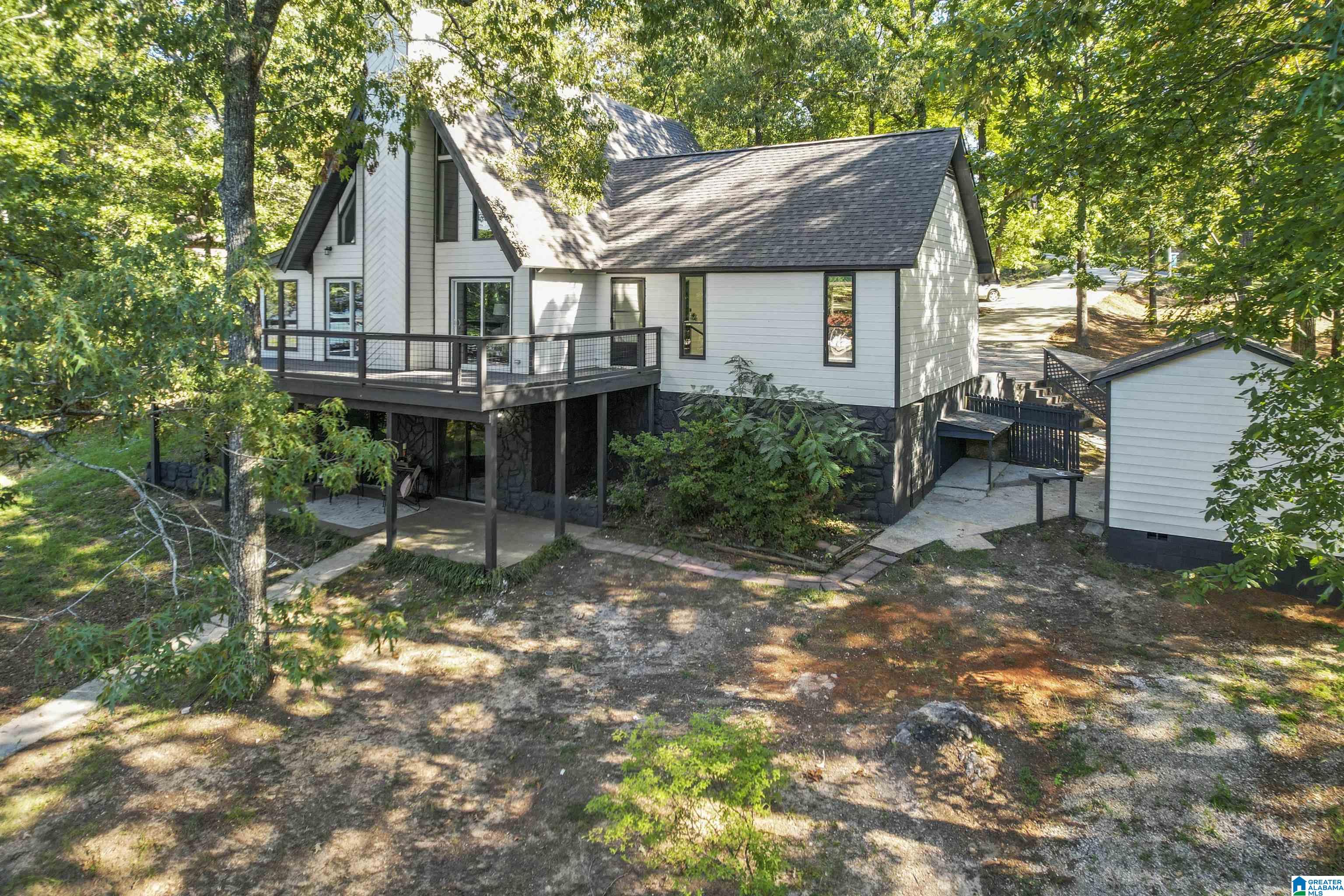 560 WATER OAK LANE