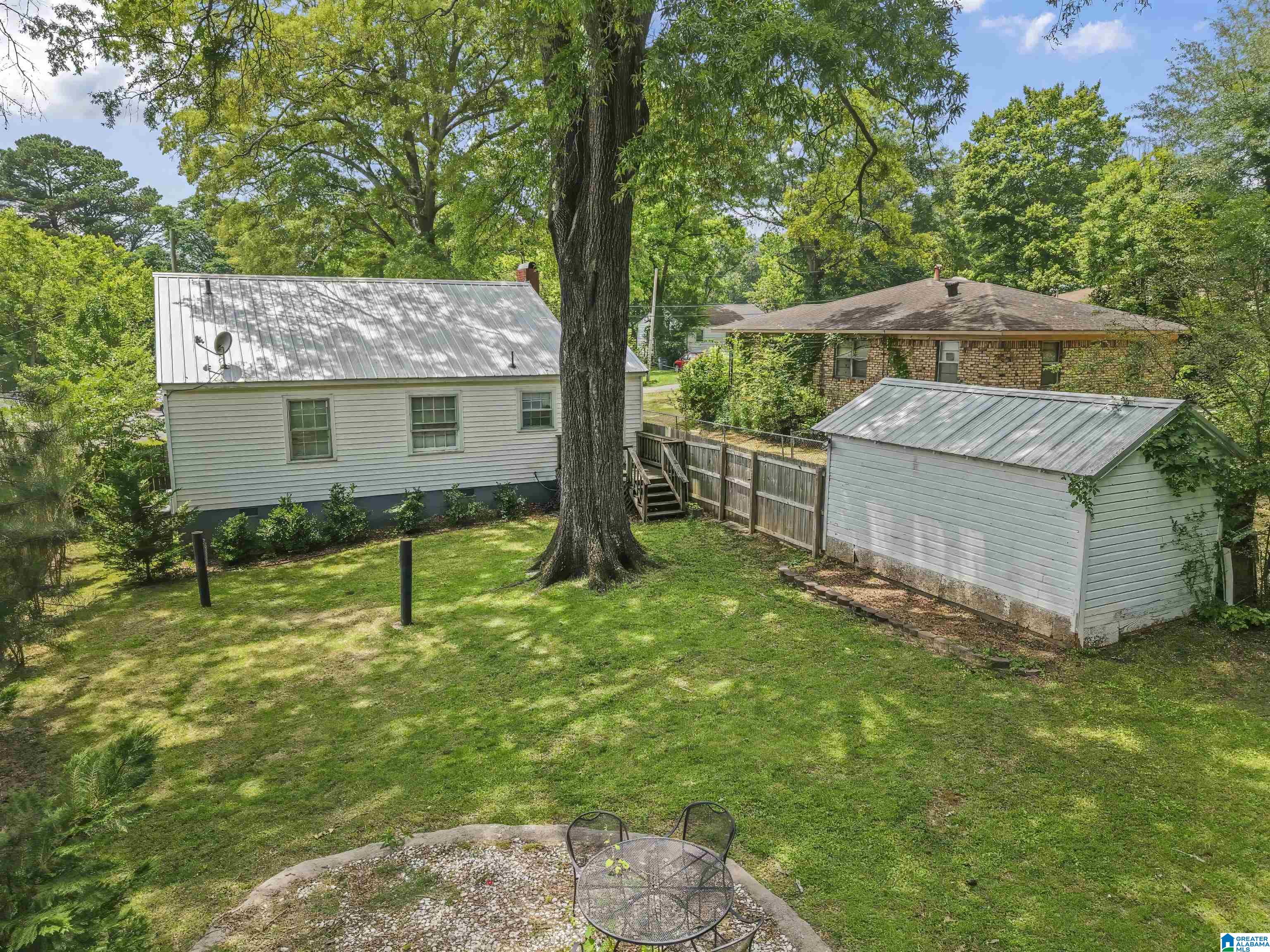 116 LOUIS AVENUE