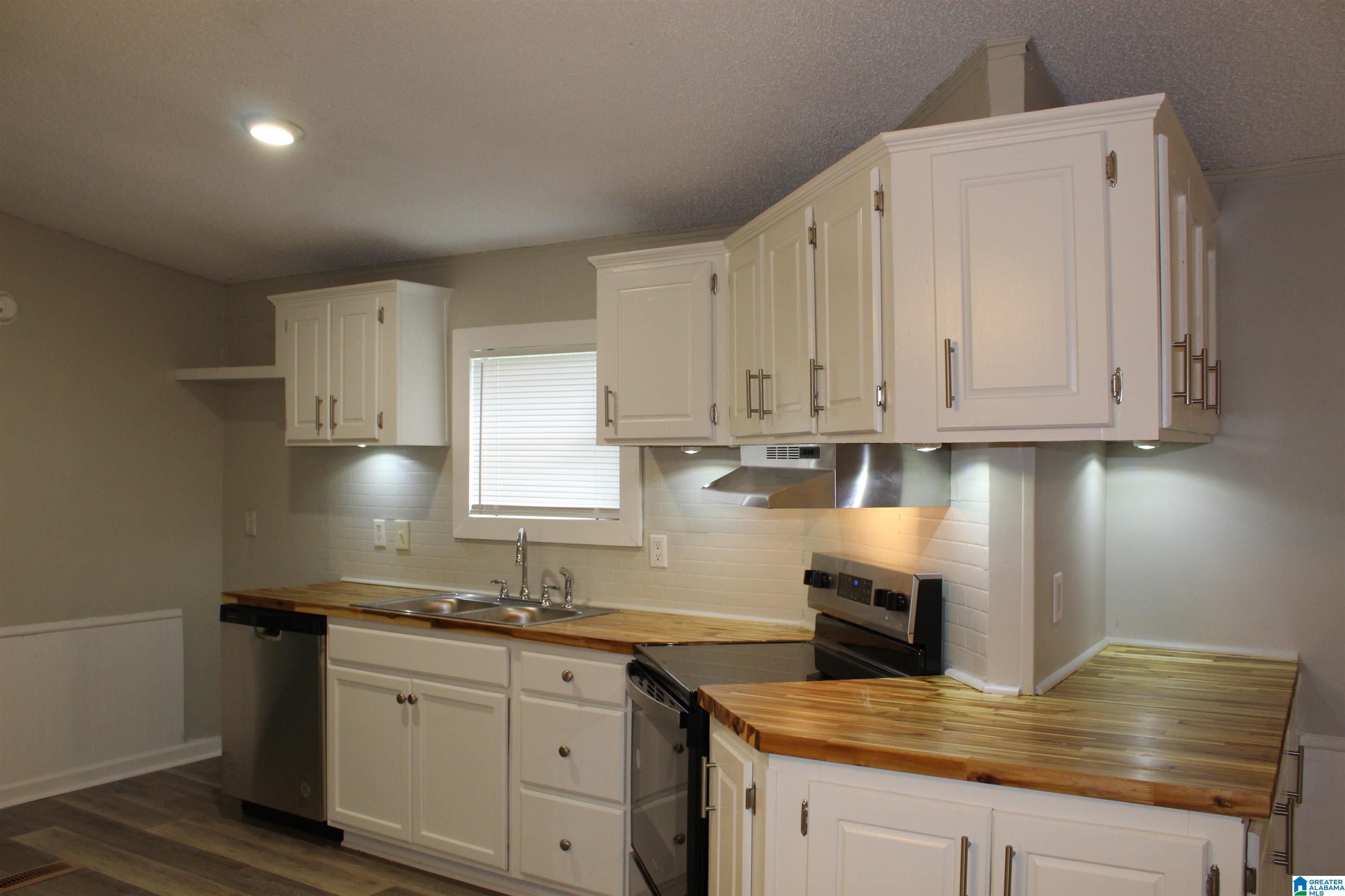 220 CRESTVIEW DRIVE