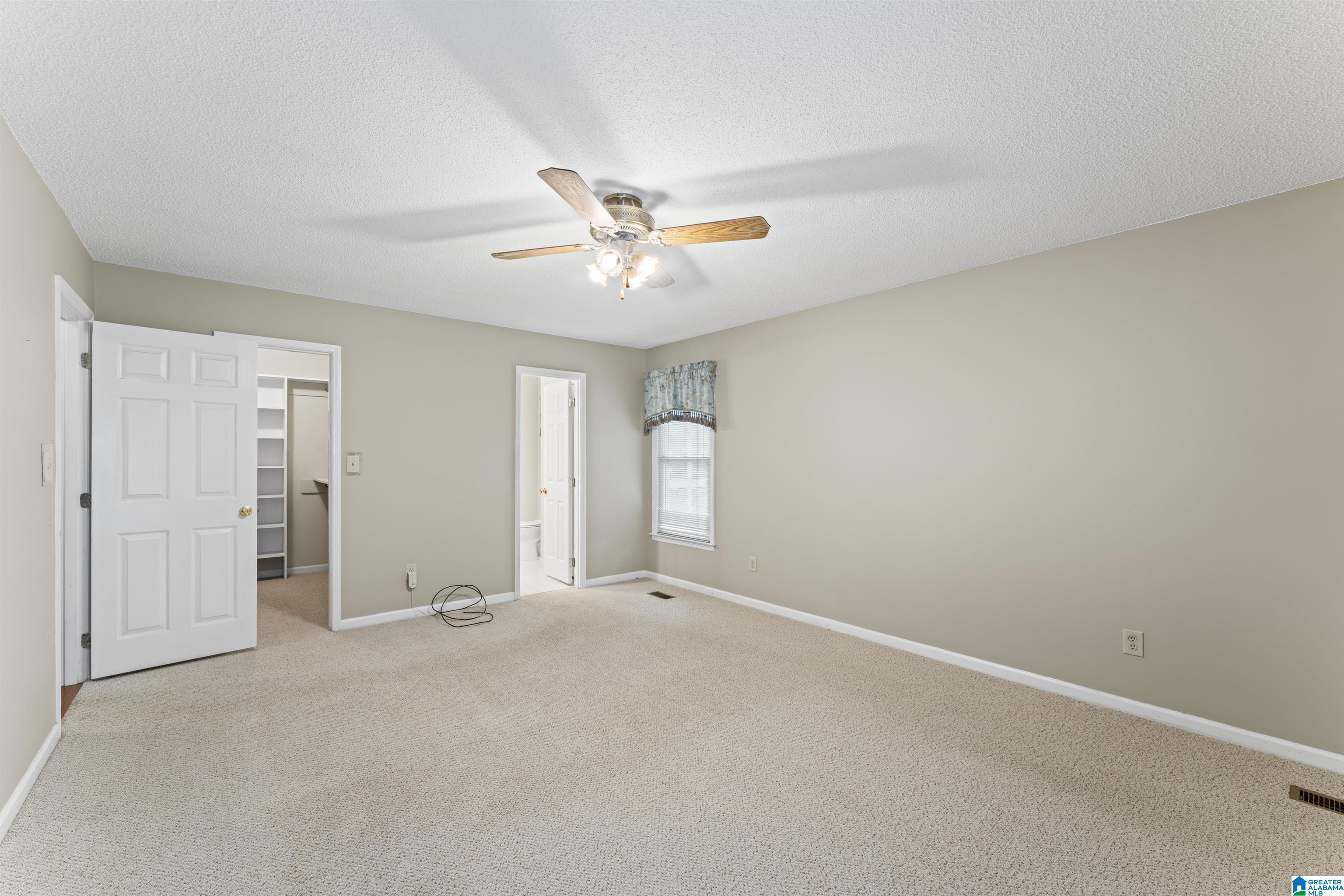 1044 MELISSA CIRCLE