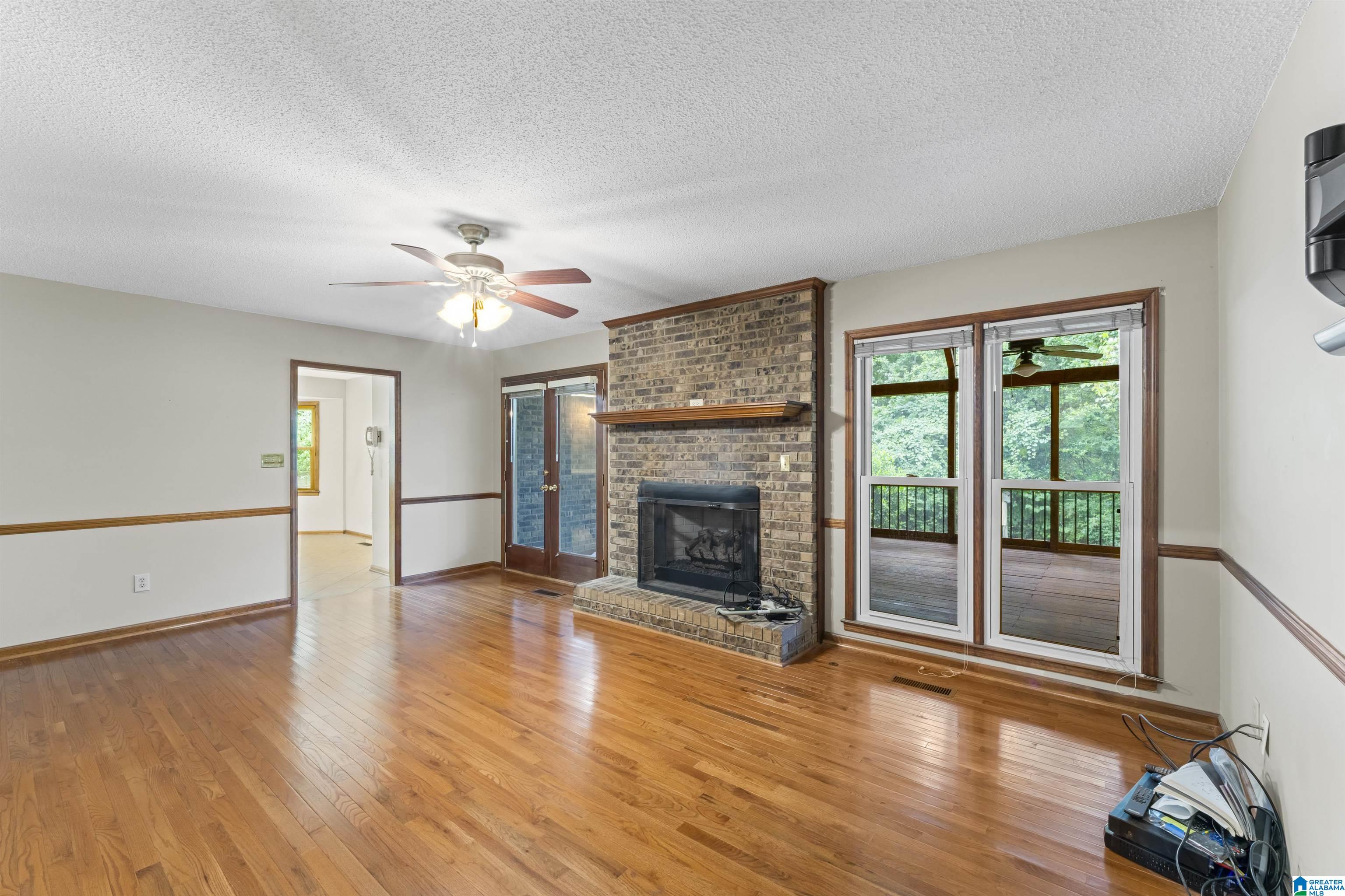 1044 MELISSA CIRCLE