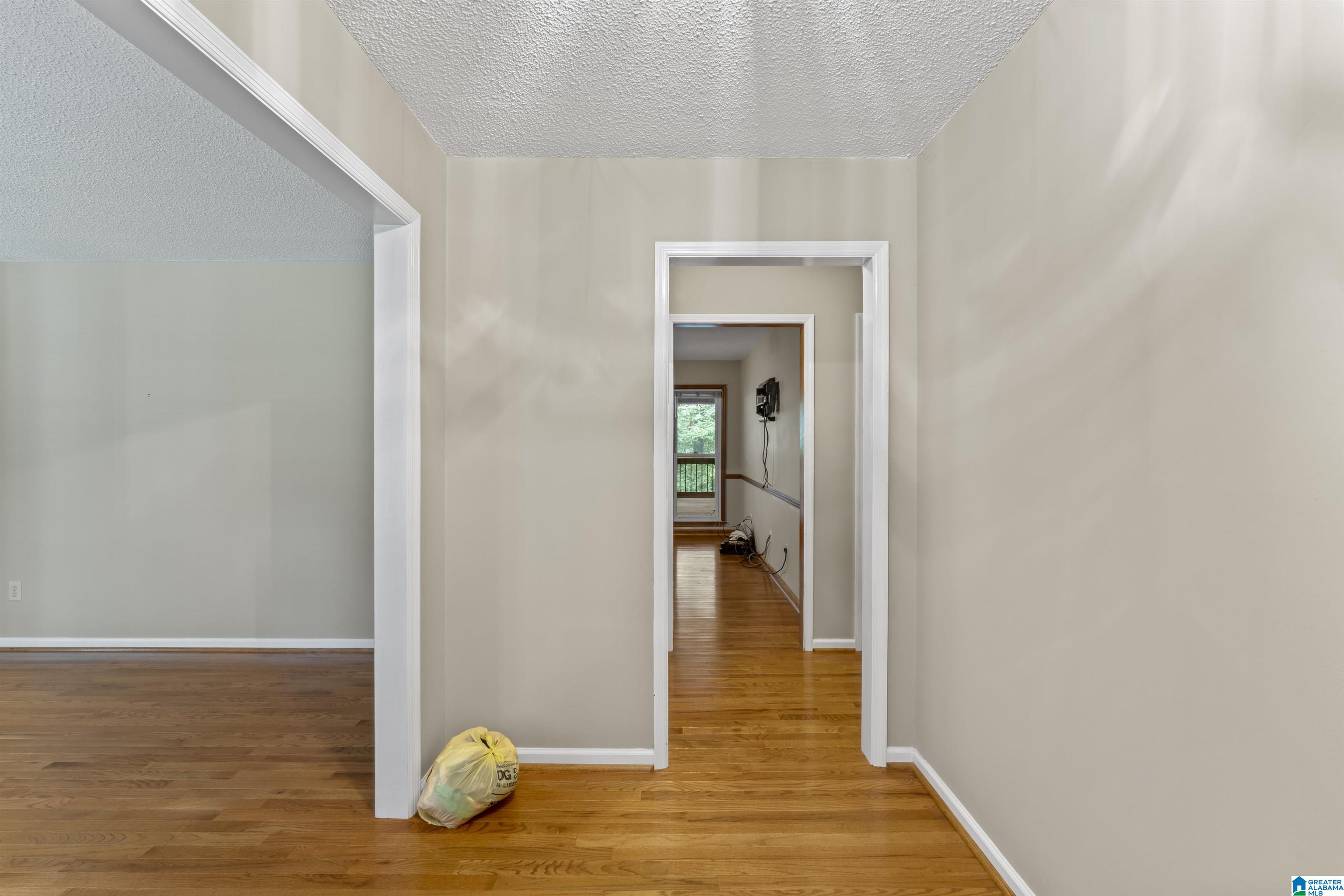 1044 MELISSA CIRCLE