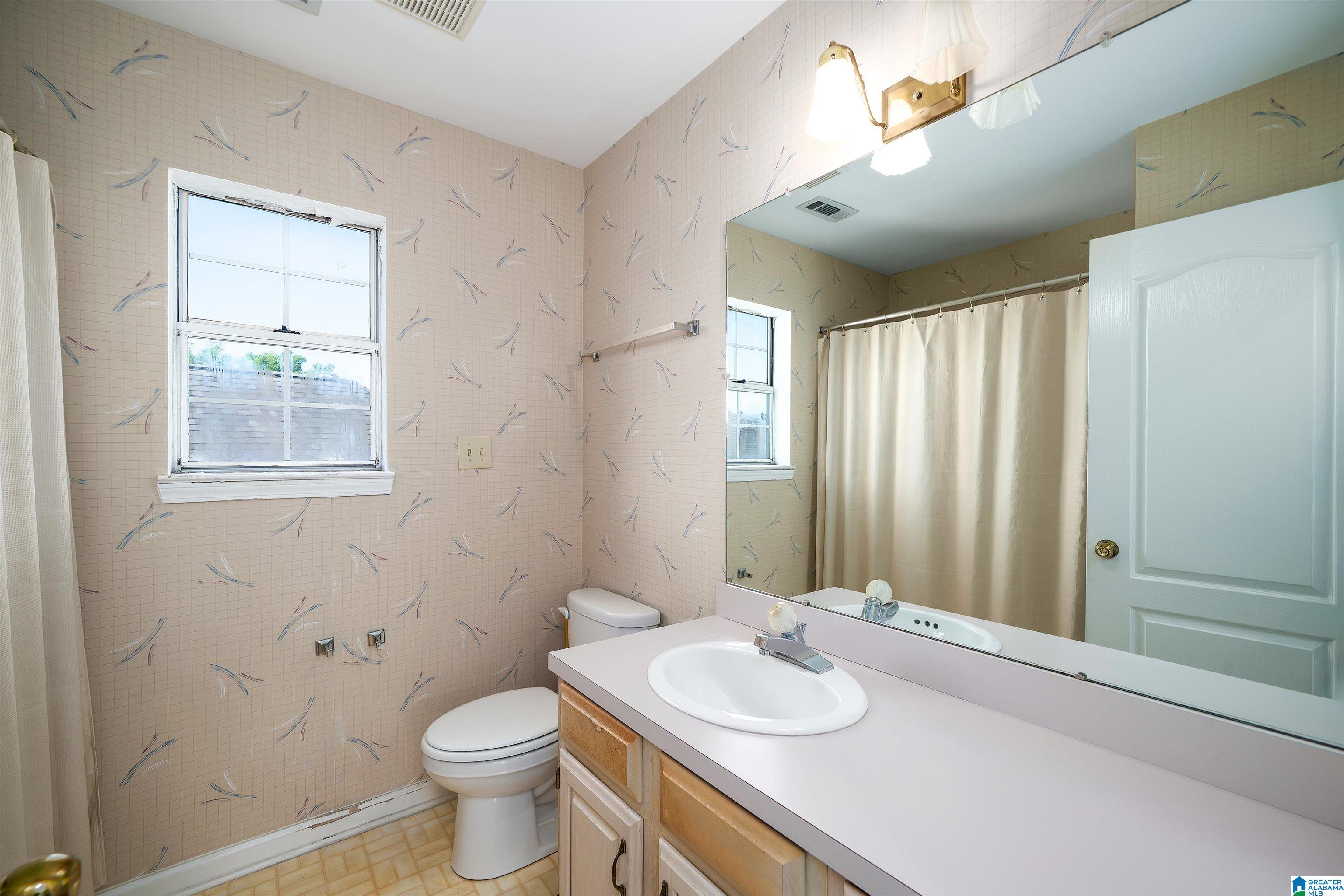 3104 CANTERBURY PLACE