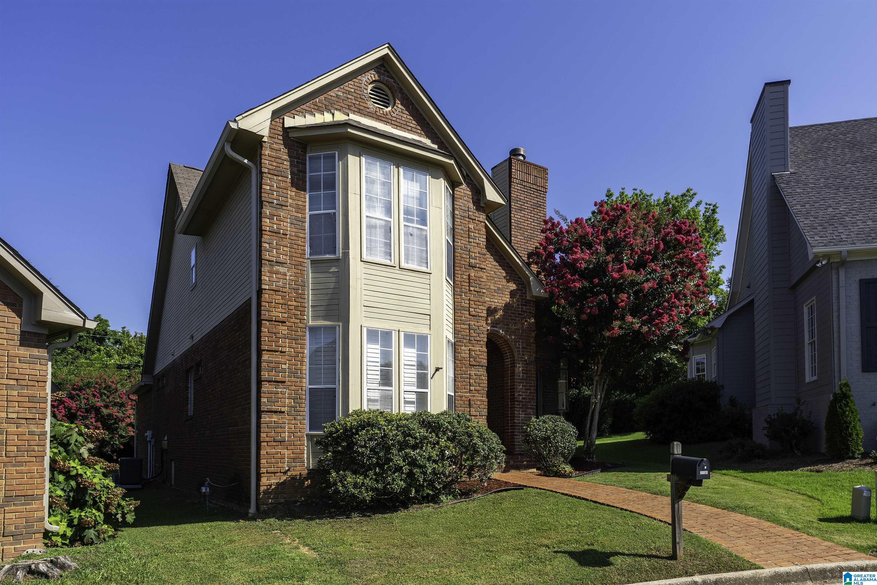 3104 CANTERBURY PLACE