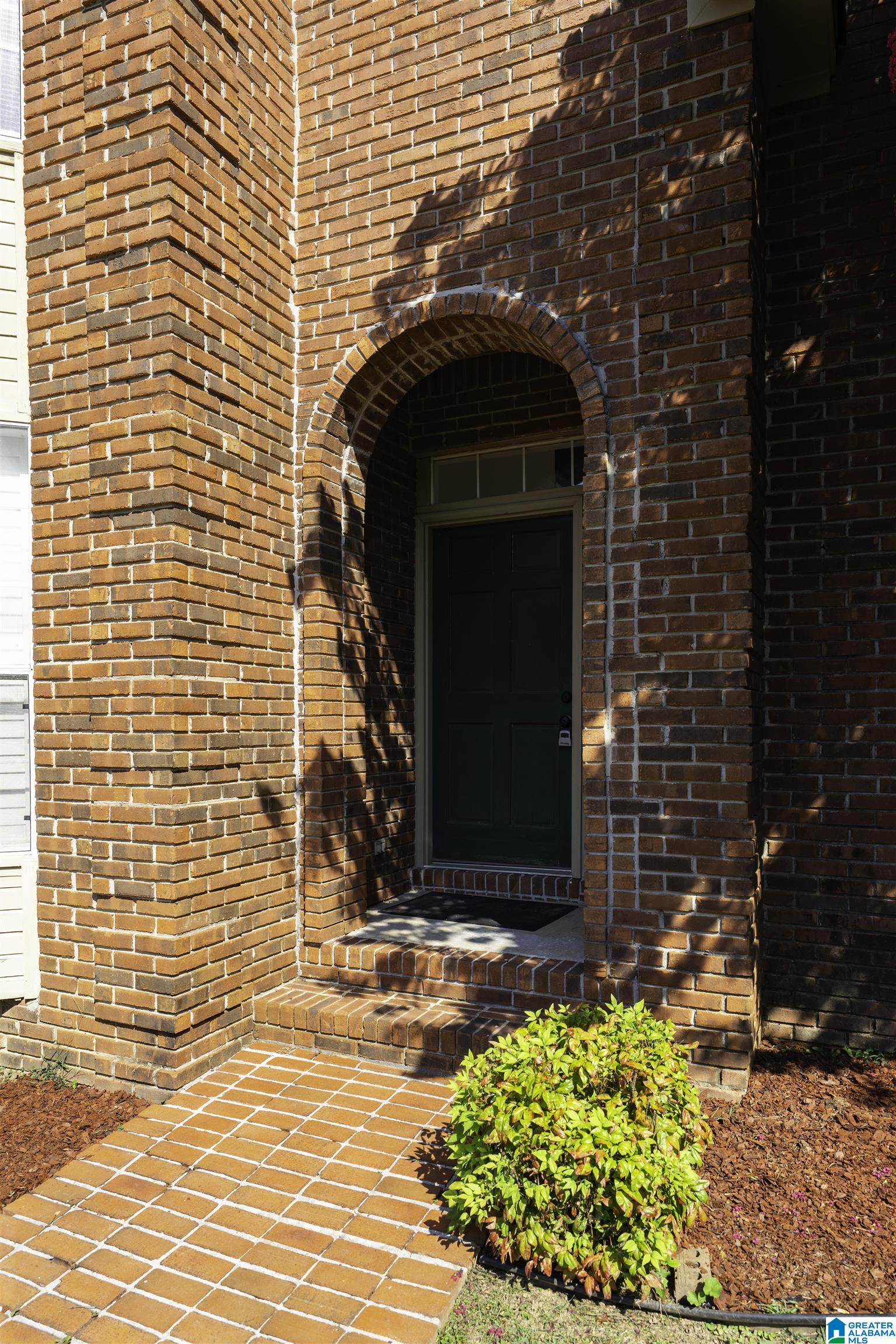 3104 CANTERBURY PLACE