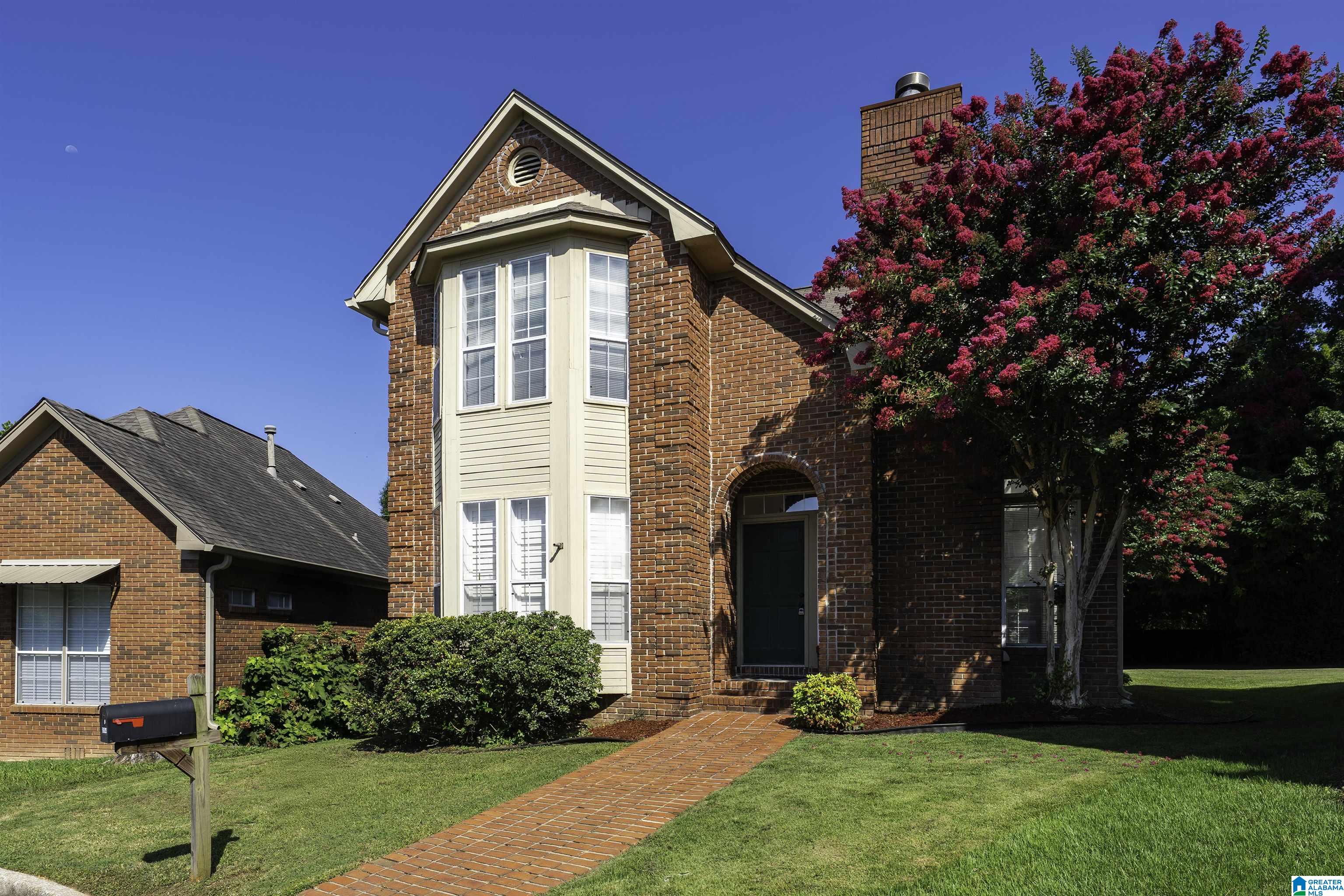 3104 CANTERBURY PLACE