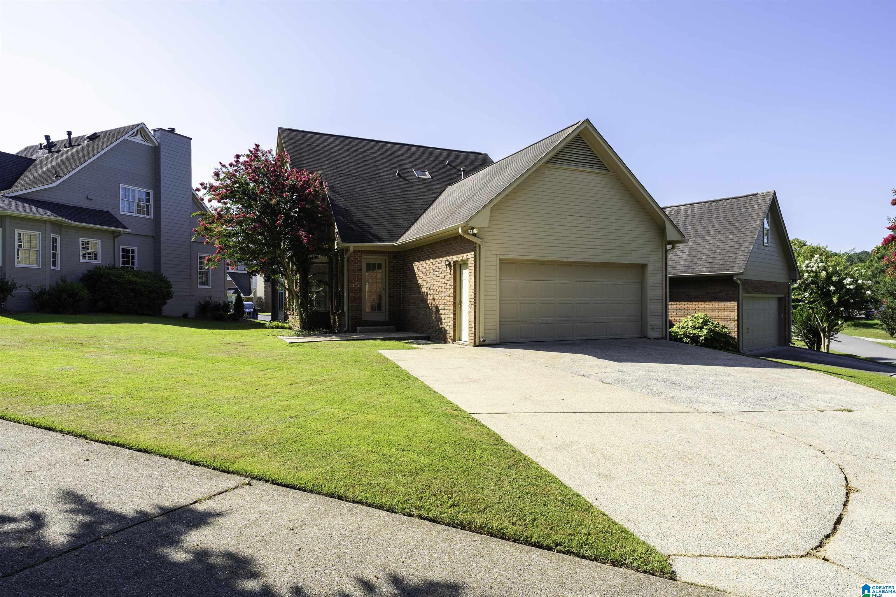 3104 CANTERBURY PLACE