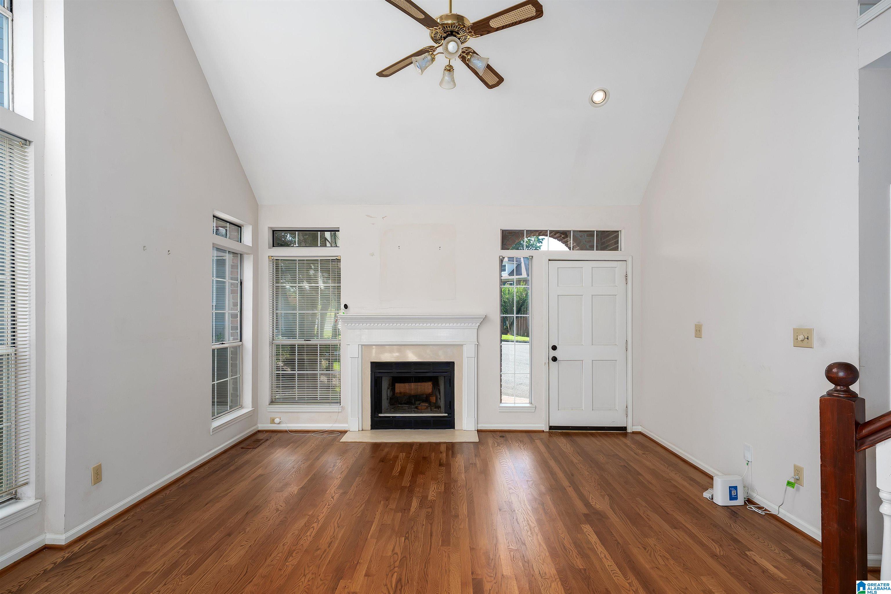 3104 CANTERBURY PLACE