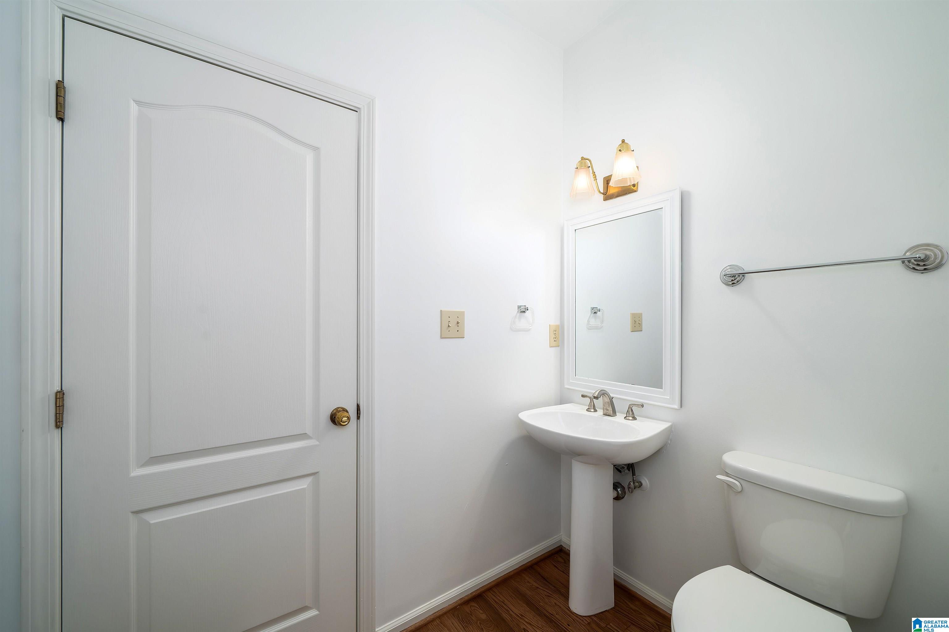 3104 CANTERBURY PLACE