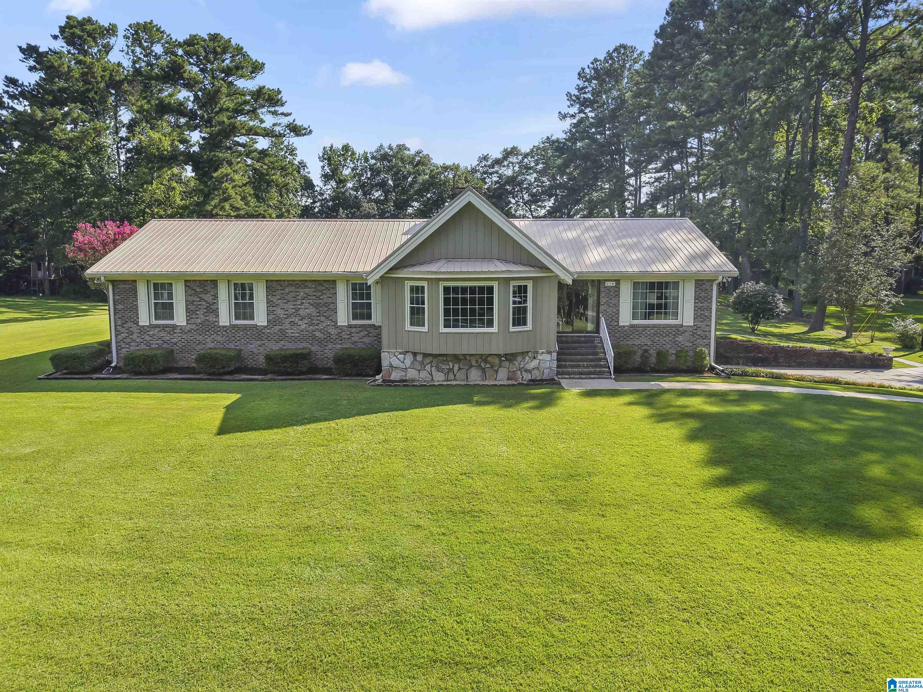514 JULIANNE DRIVE