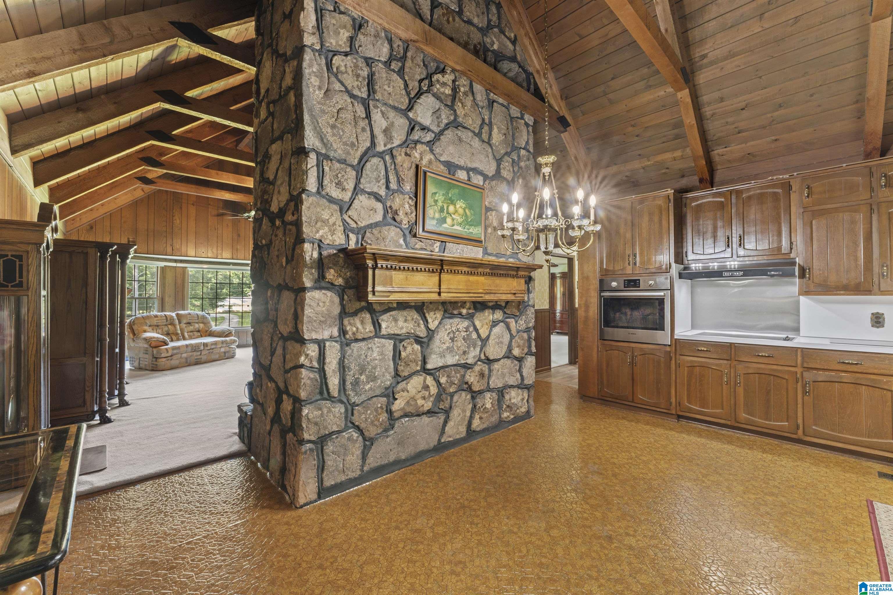 514 JULIANNE DRIVE