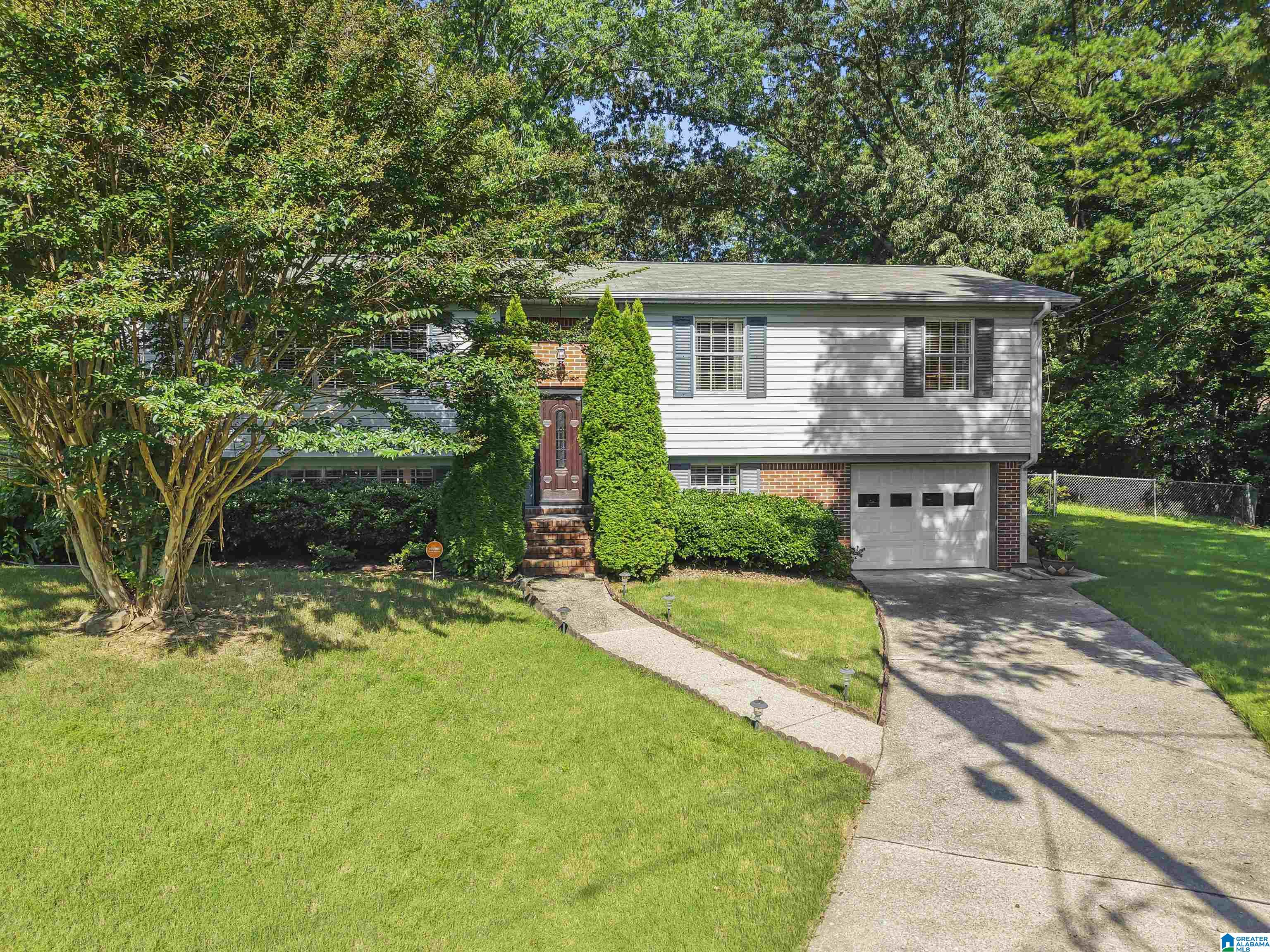 516 20TH COURT NE