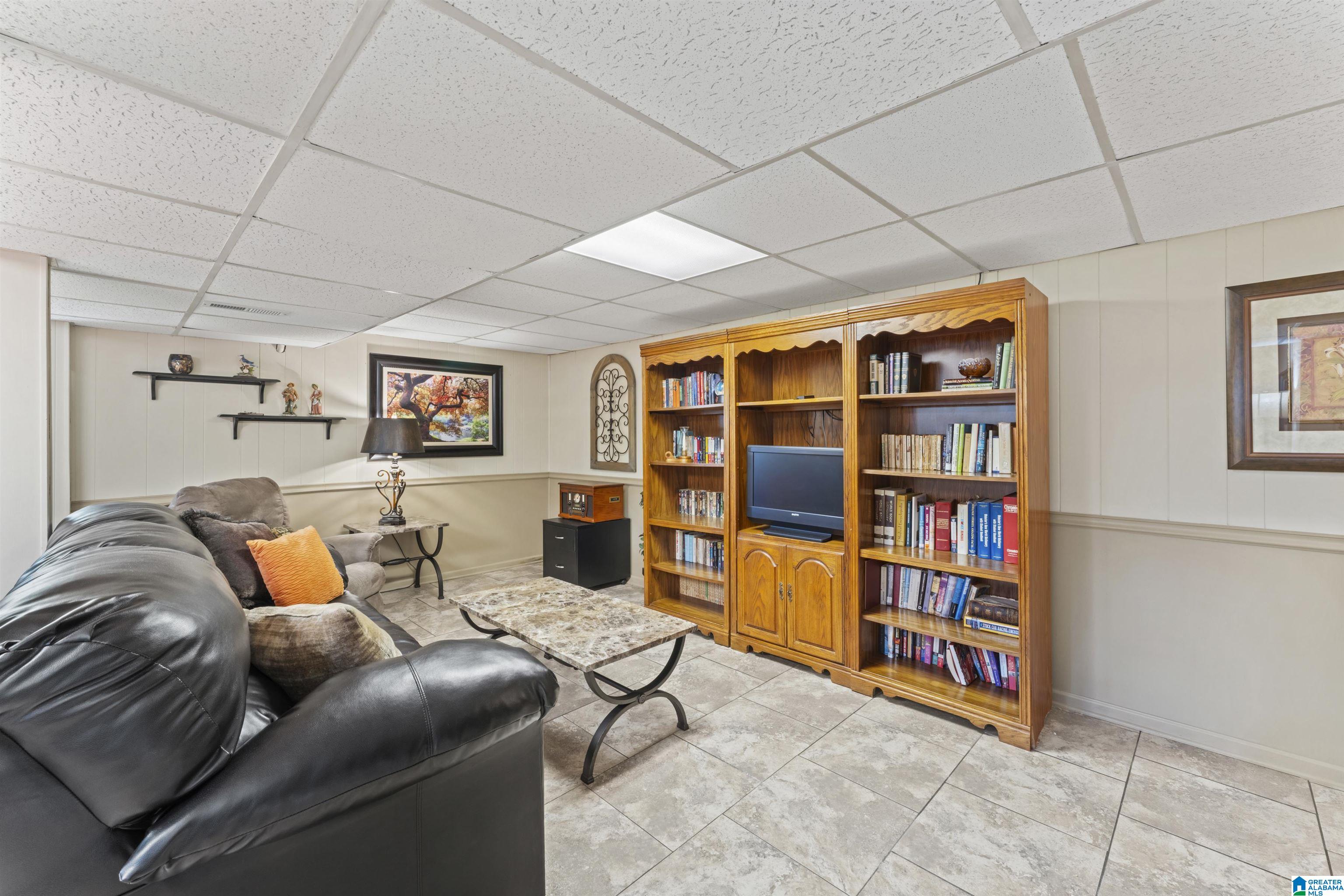 516 20TH COURT NE