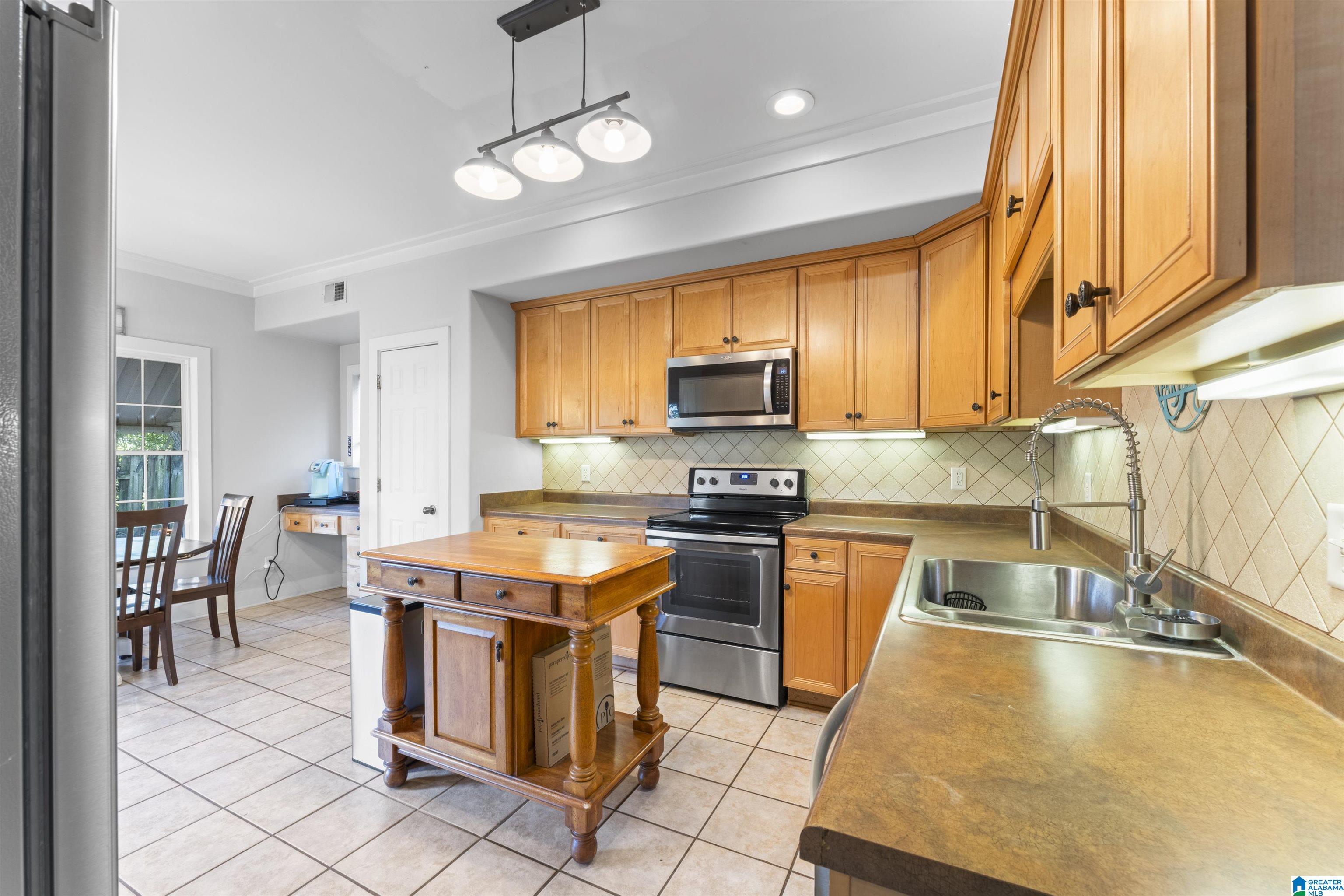 143 KING RICHARDS WAY