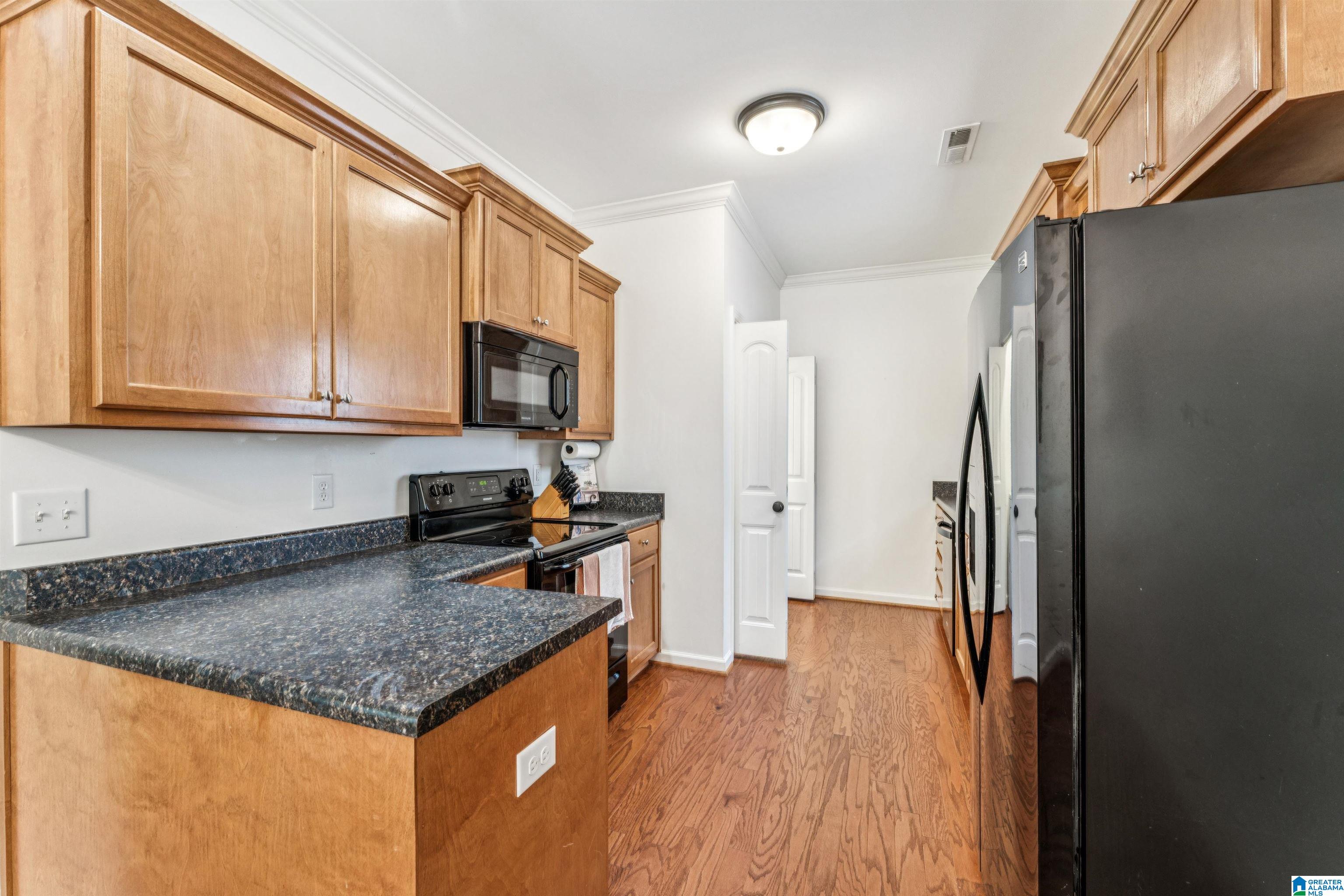 922 BROOKSTONE PLACE