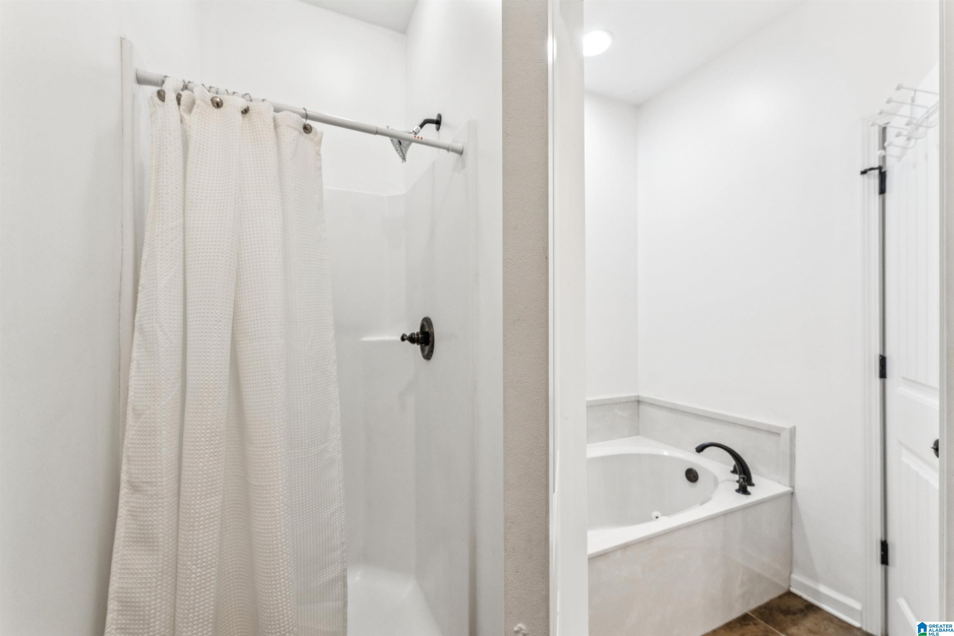 922 BROOKSTONE PLACE