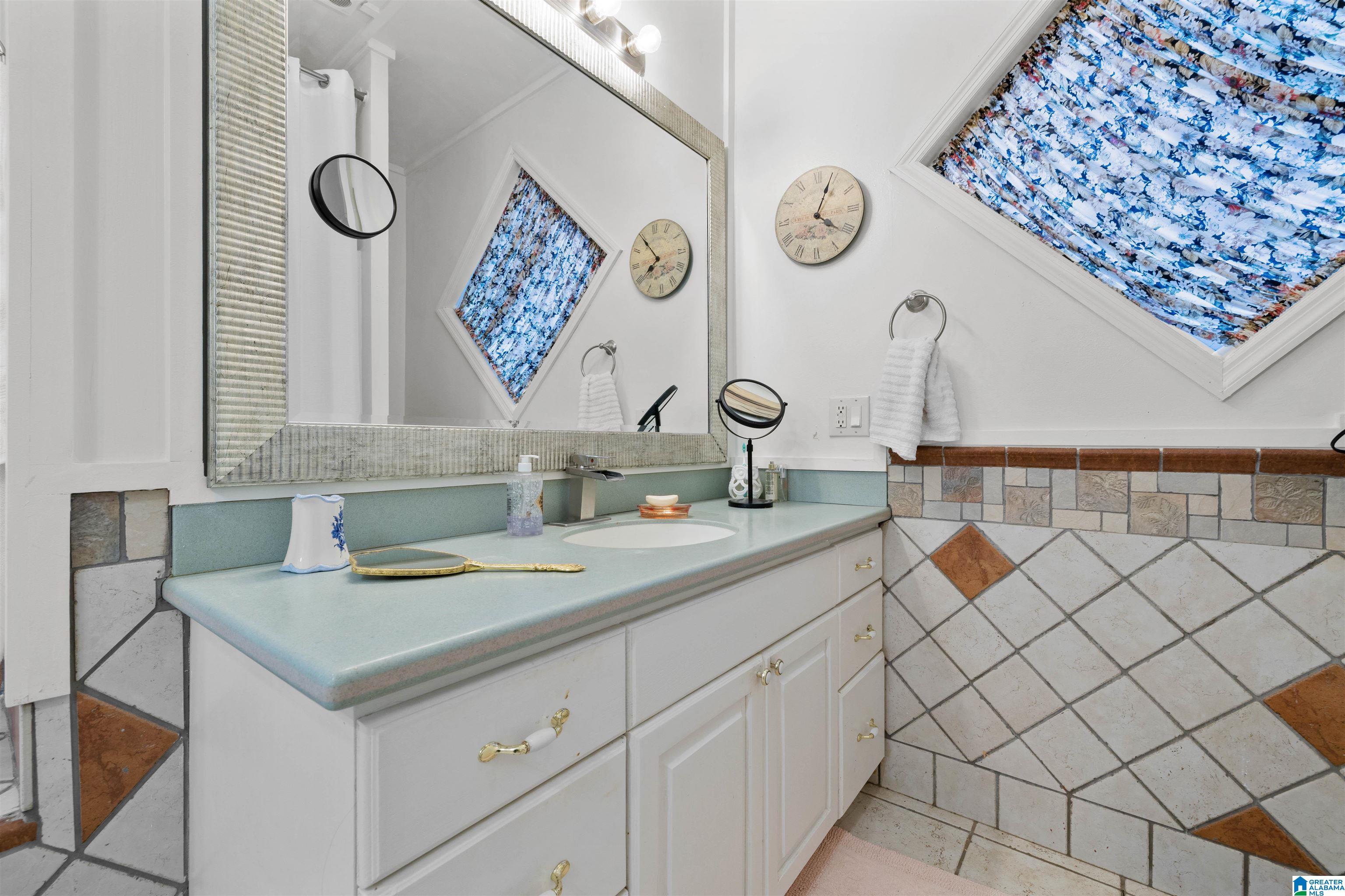 18820 US HIGHWAY 411