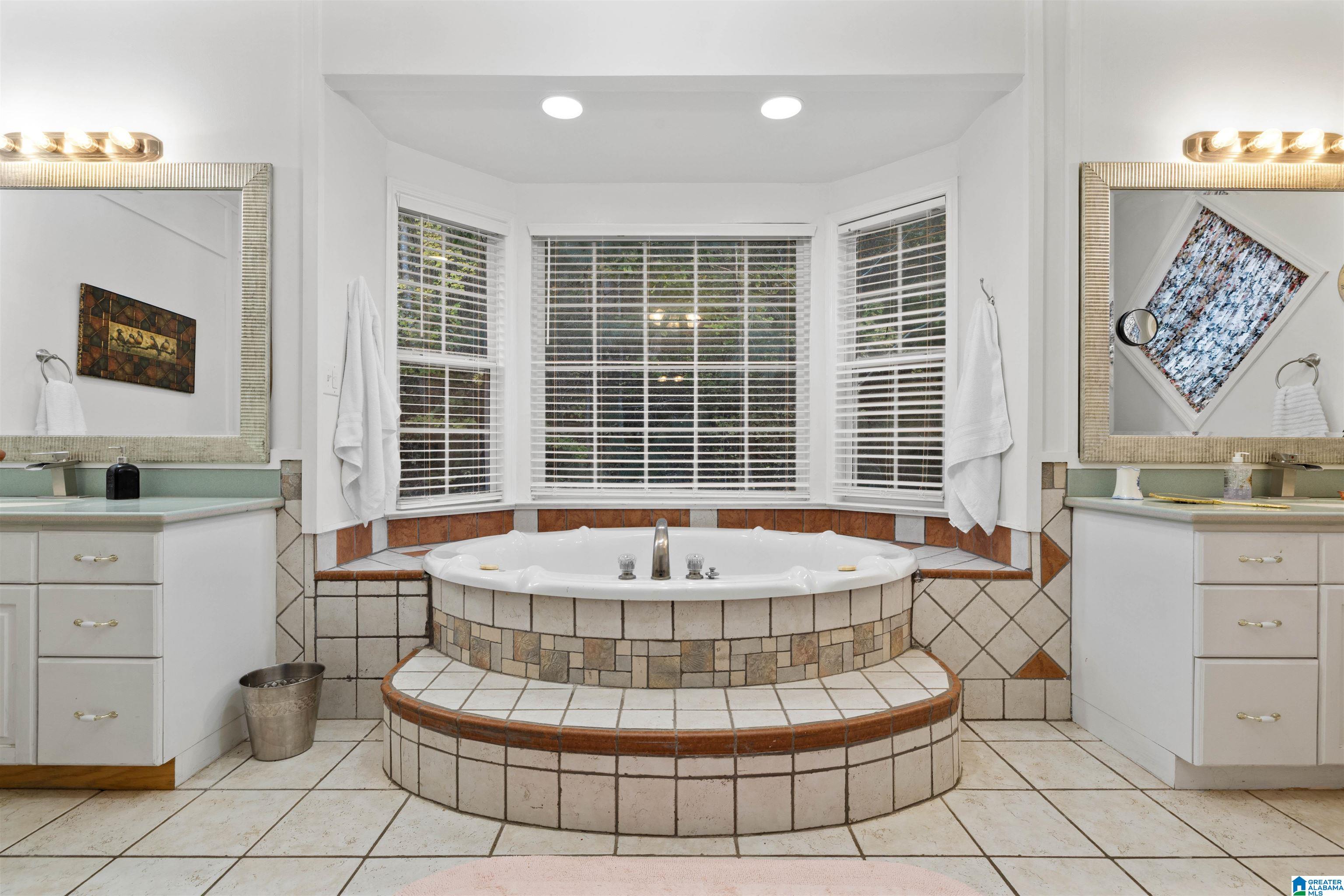 18820 US HIGHWAY 411