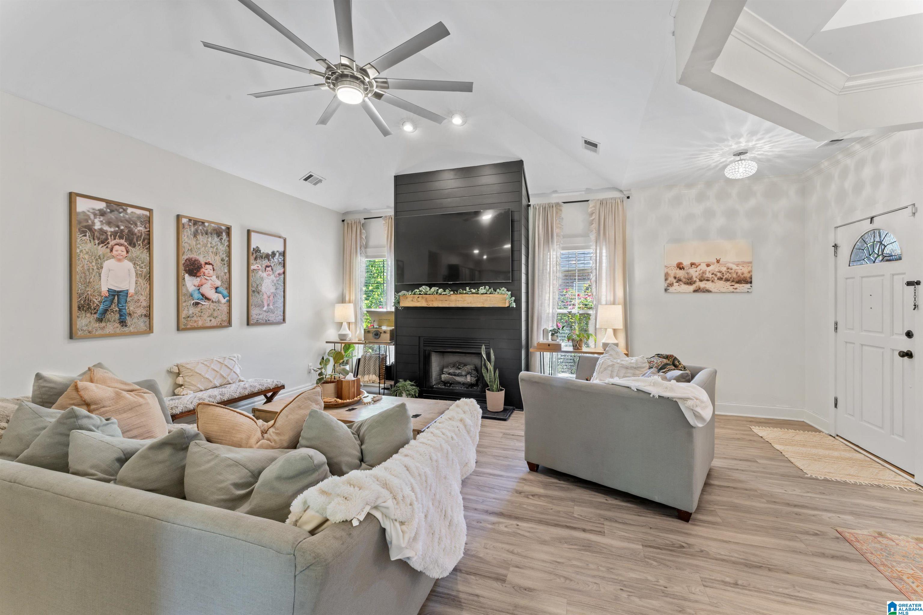 1113 WEYBRIDGE CIRCLE