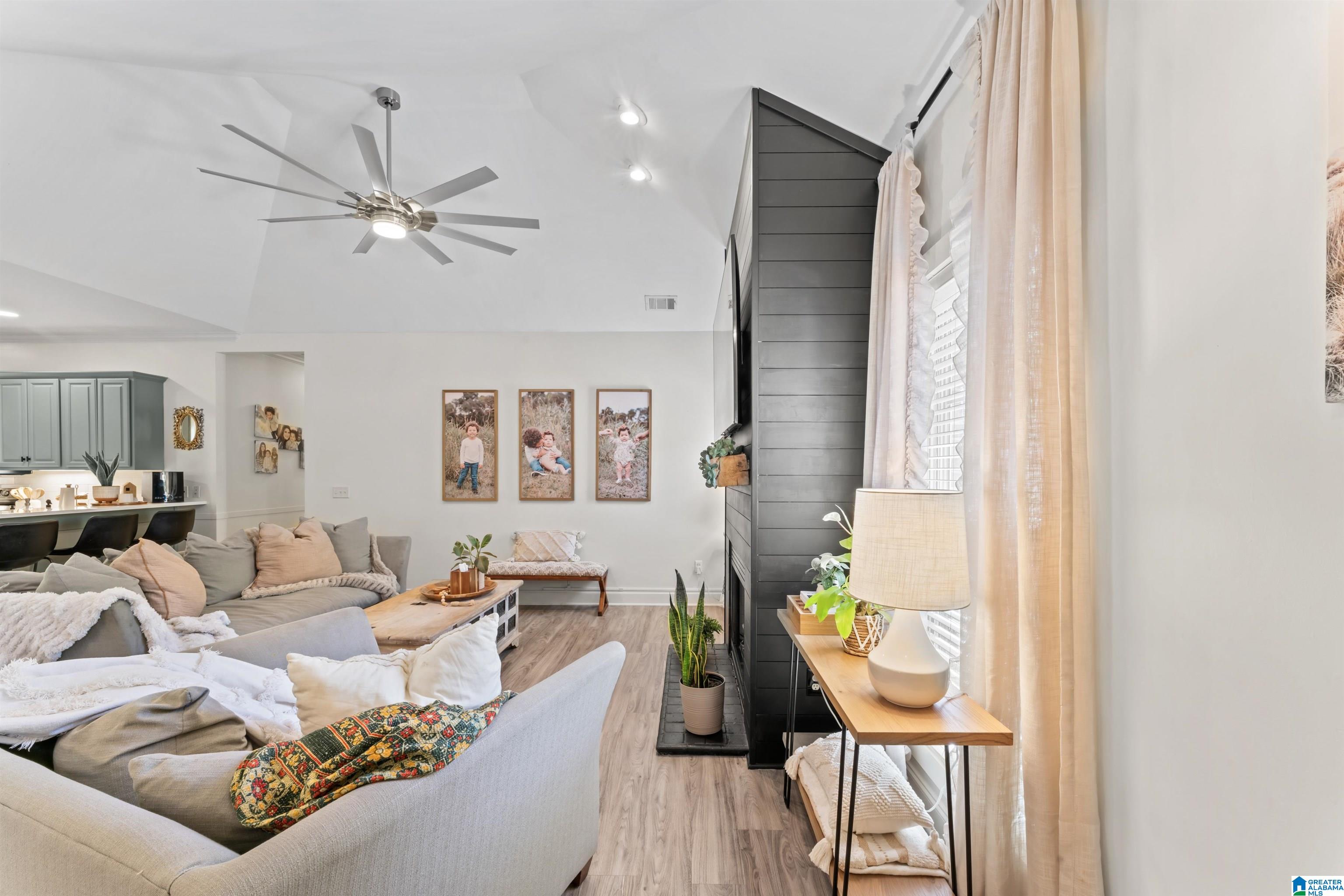 1113 WEYBRIDGE CIRCLE