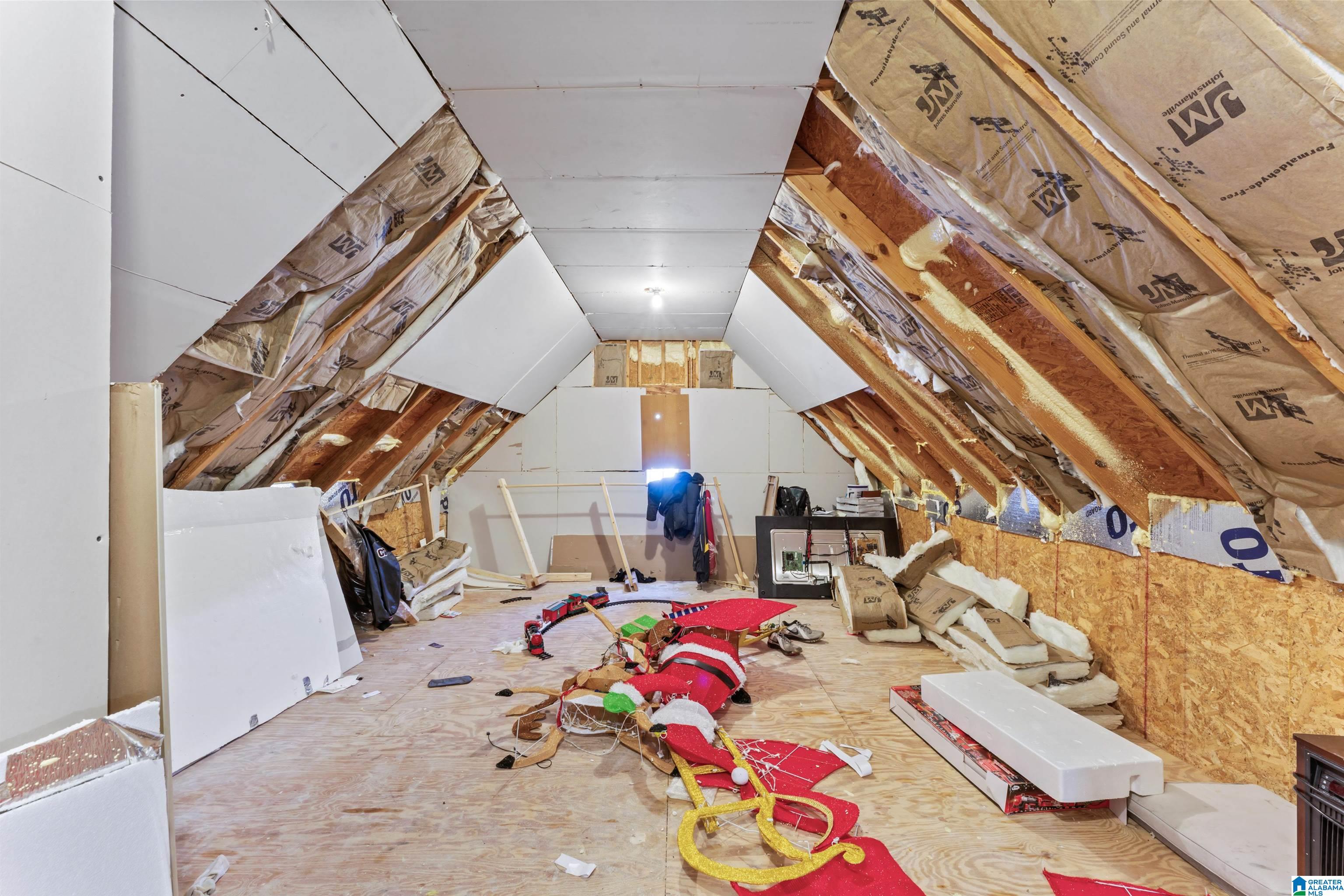 1113 WEYBRIDGE CIRCLE