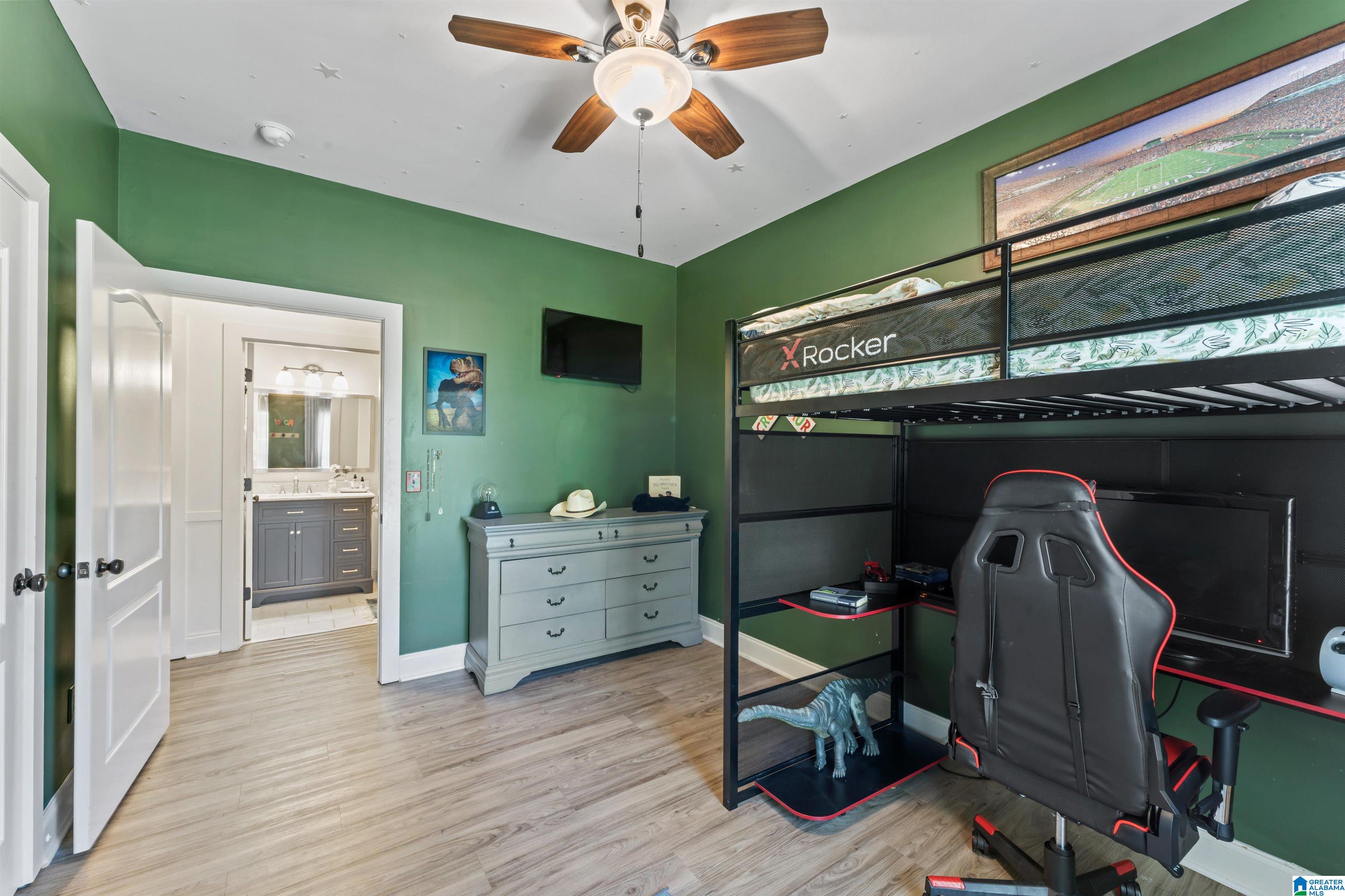 1113 WEYBRIDGE CIRCLE