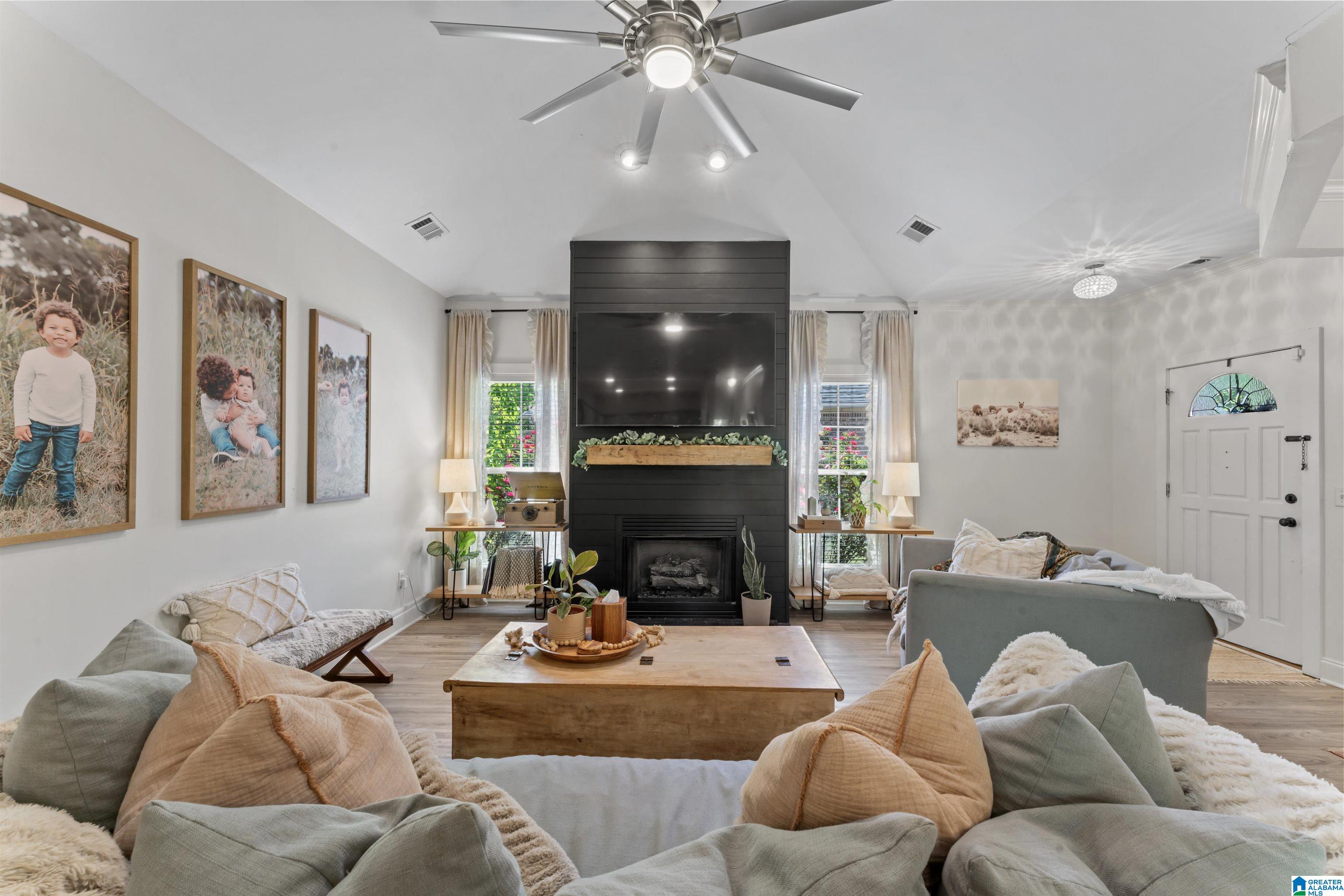 1113 WEYBRIDGE CIRCLE