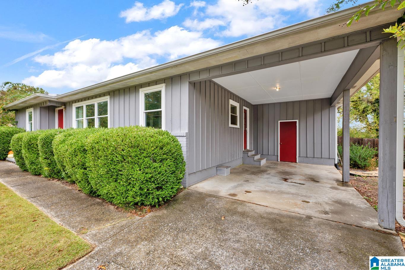 204 OAK DRIVE W