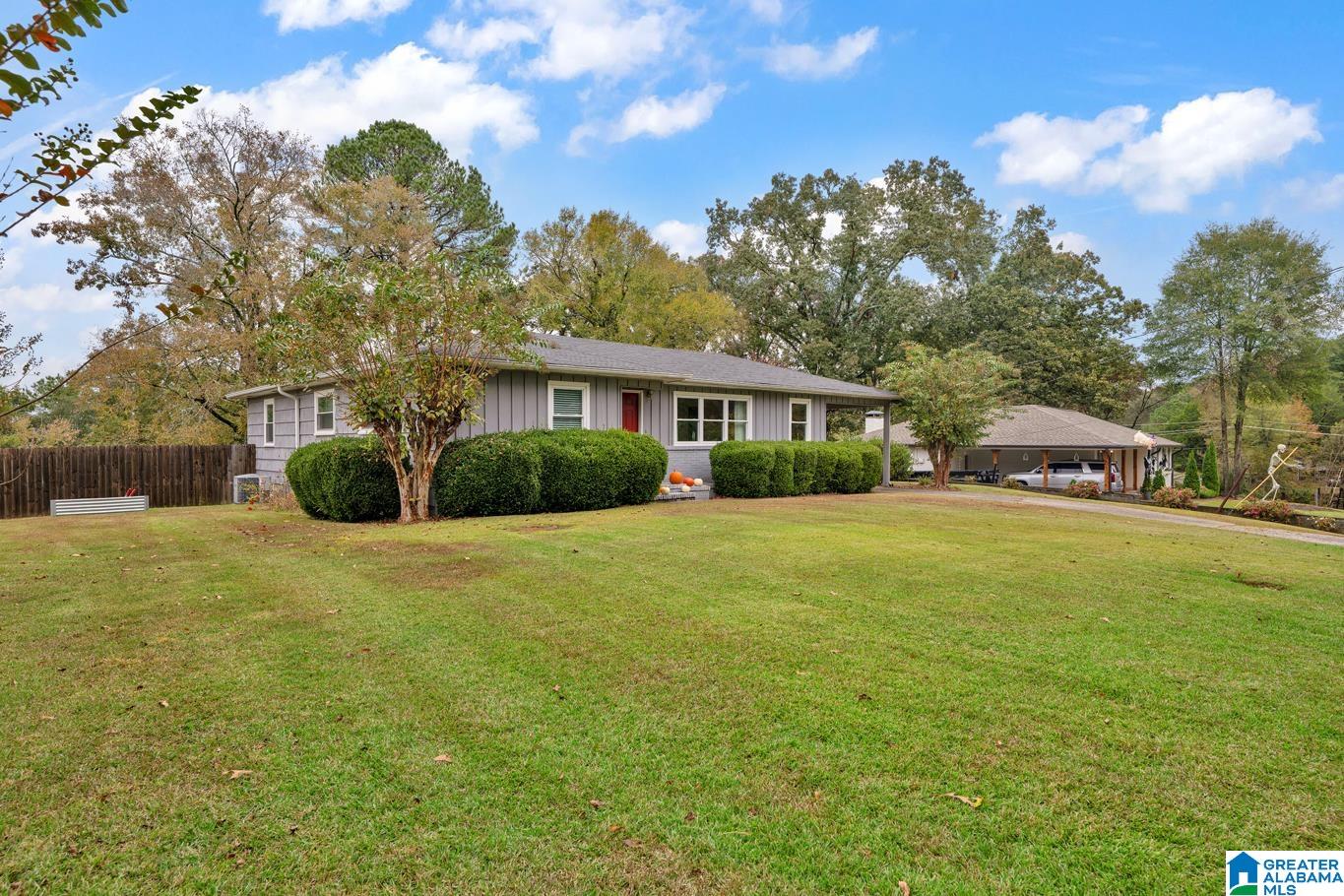204 OAK DRIVE W