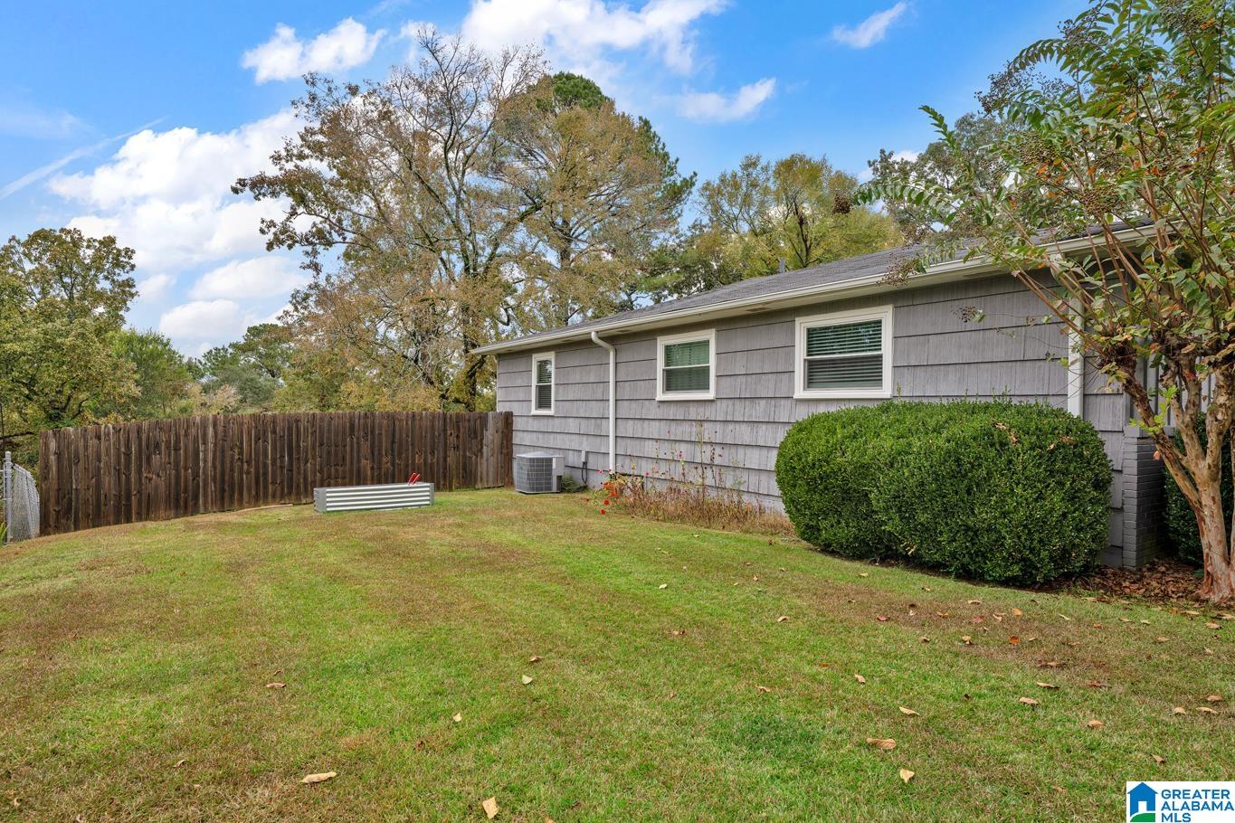 204 OAK DRIVE W