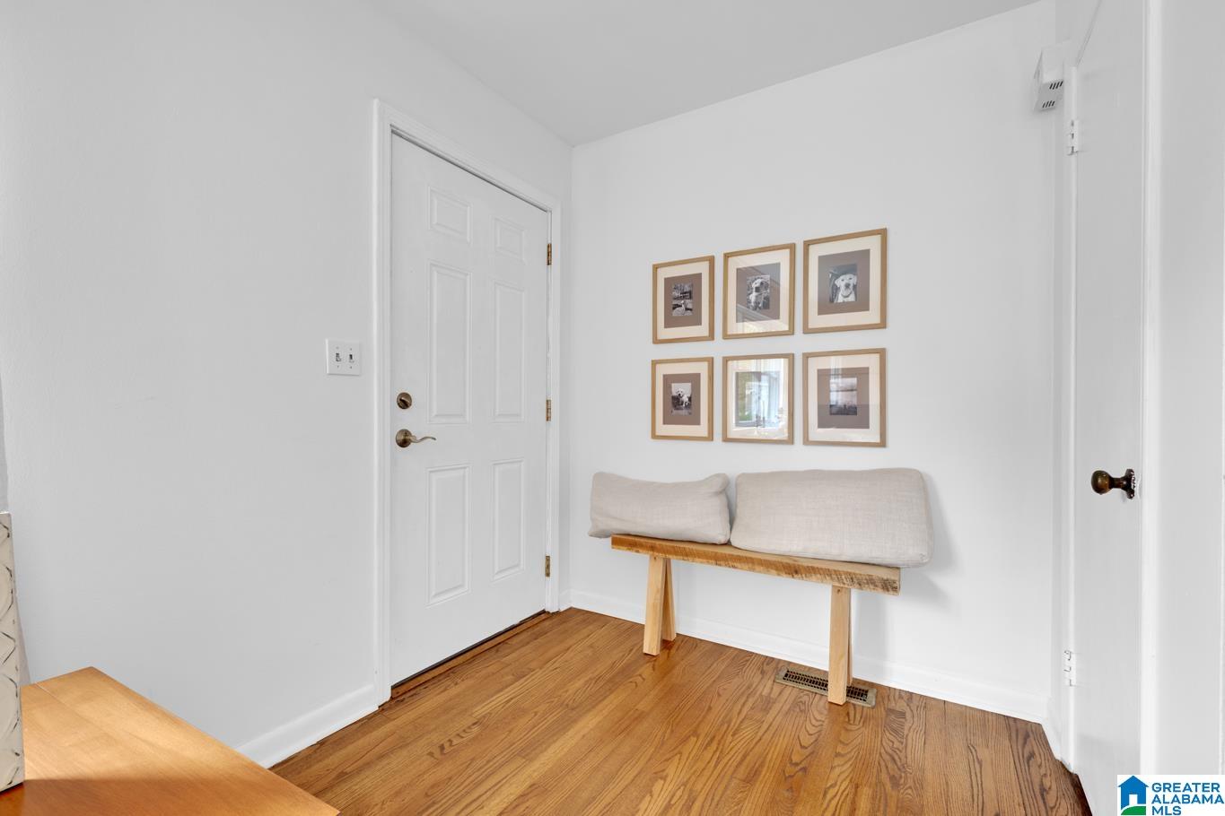204 OAK DRIVE W