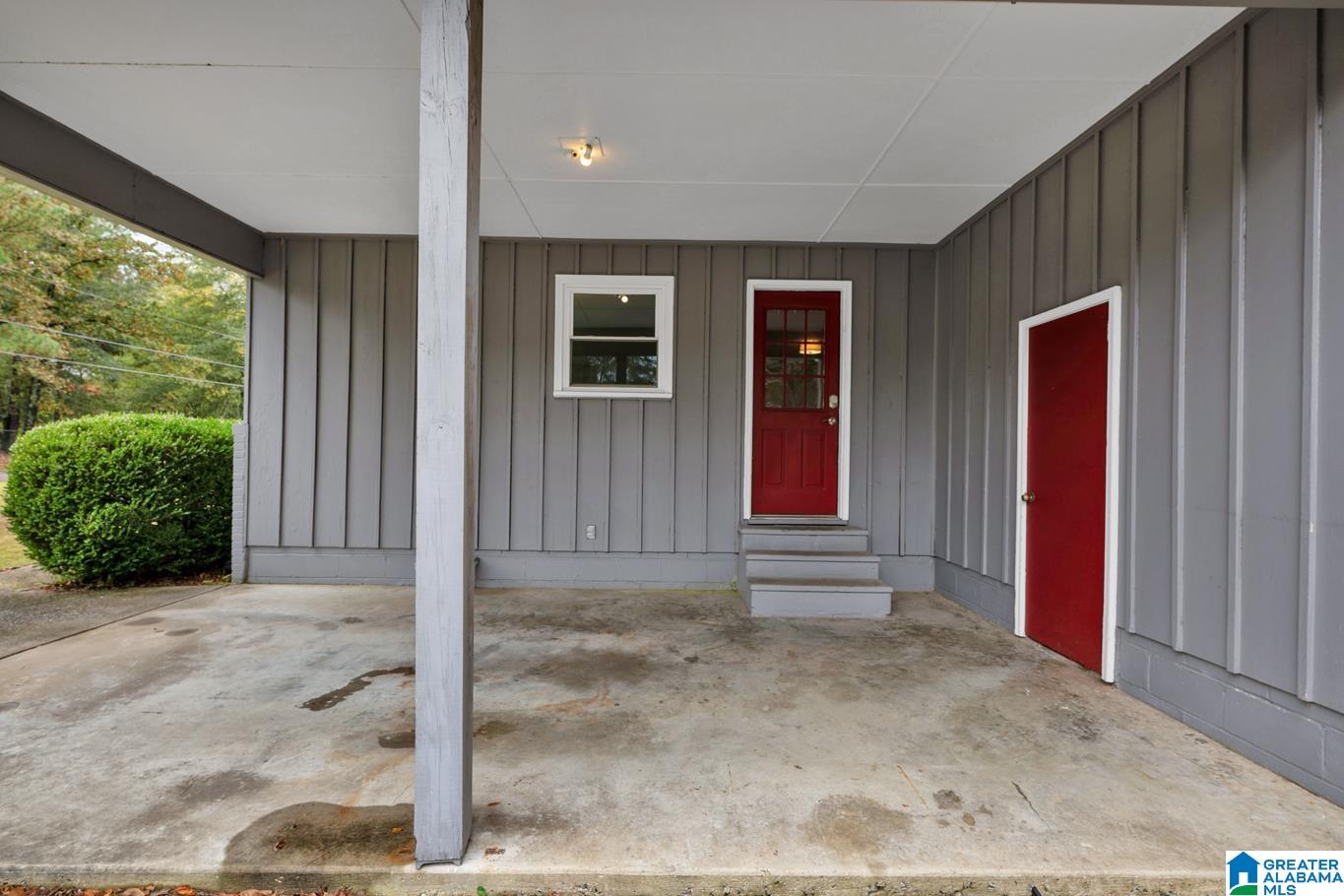 204 OAK DRIVE W